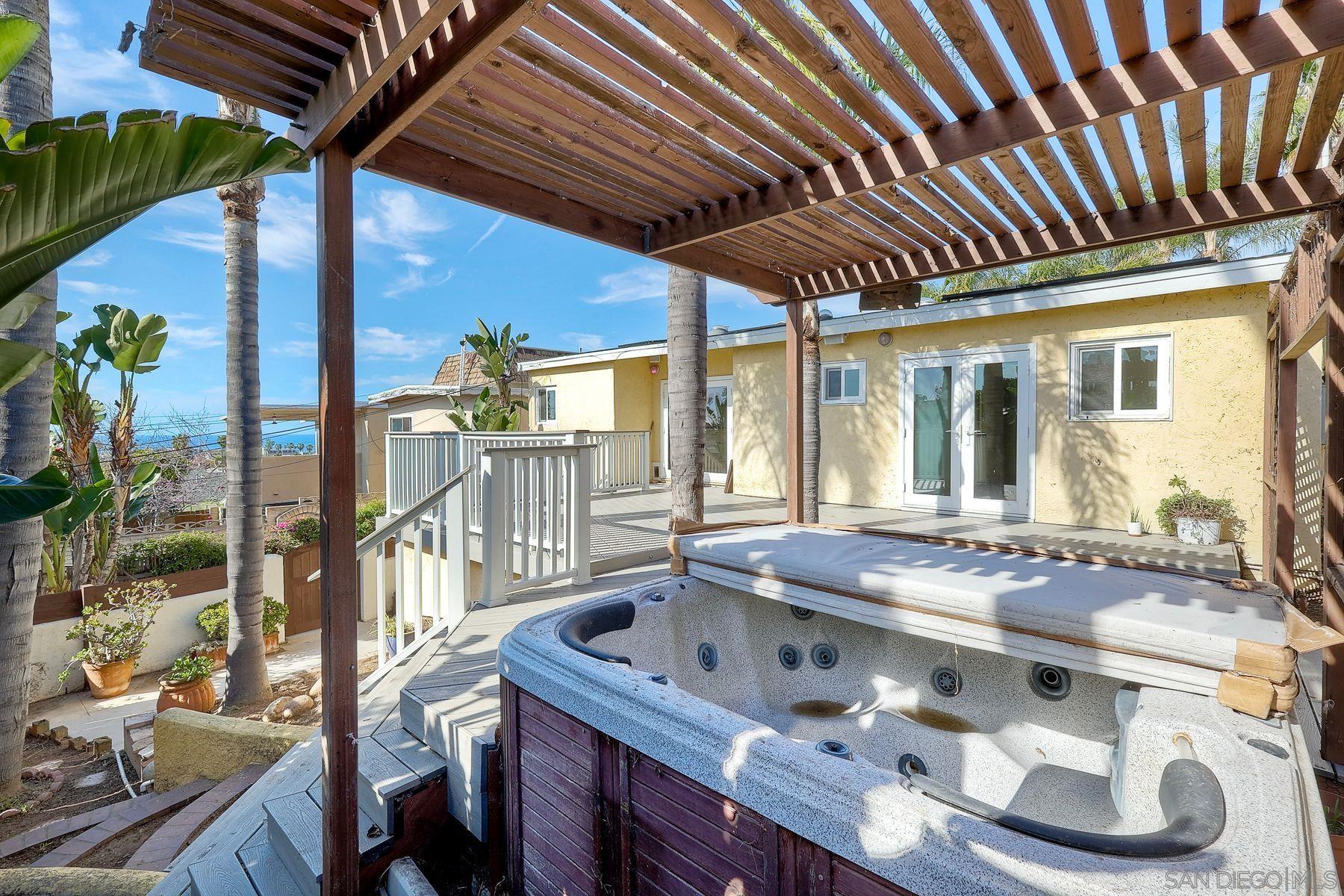 Detail Gallery Image 19 of 23 For 4643  Narragansett Ave, San Diego,  CA 92107 - 4 Beds | 2 Baths