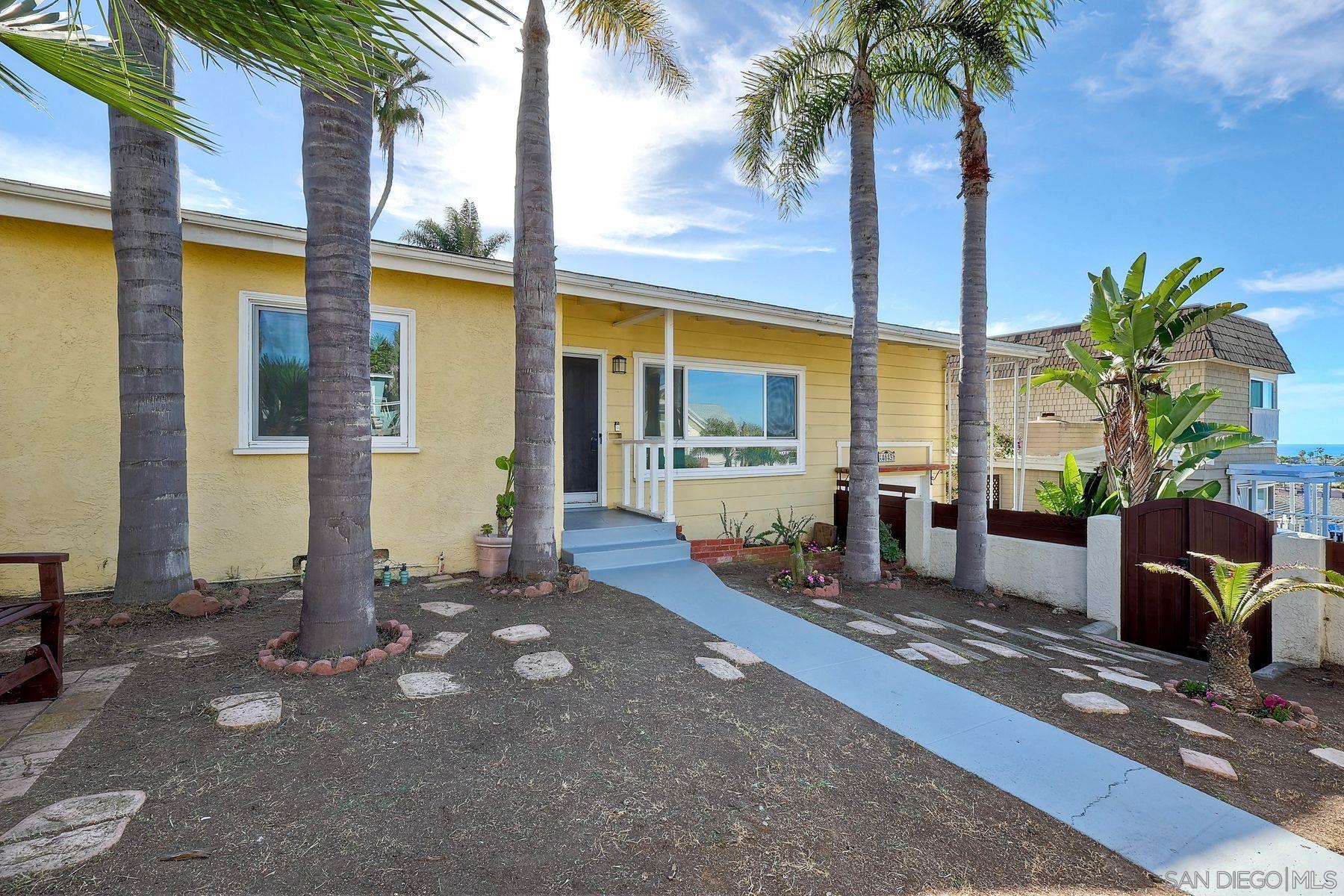 Detail Gallery Image 3 of 23 For 4643  Narragansett Ave, San Diego,  CA 92107 - 4 Beds | 2 Baths