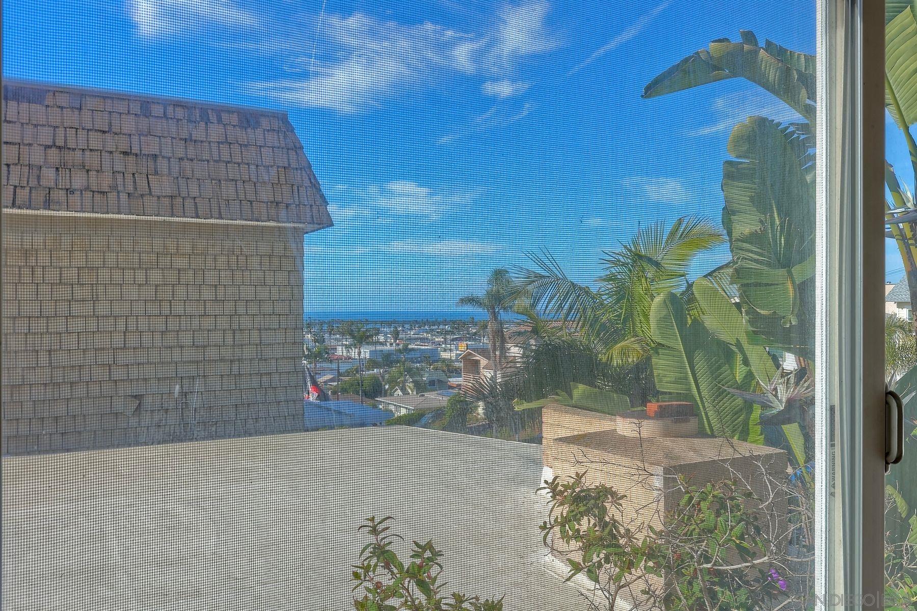 Detail Gallery Image 9 of 23 For 4643  Narragansett Ave, San Diego,  CA 92107 - 4 Beds | 2 Baths