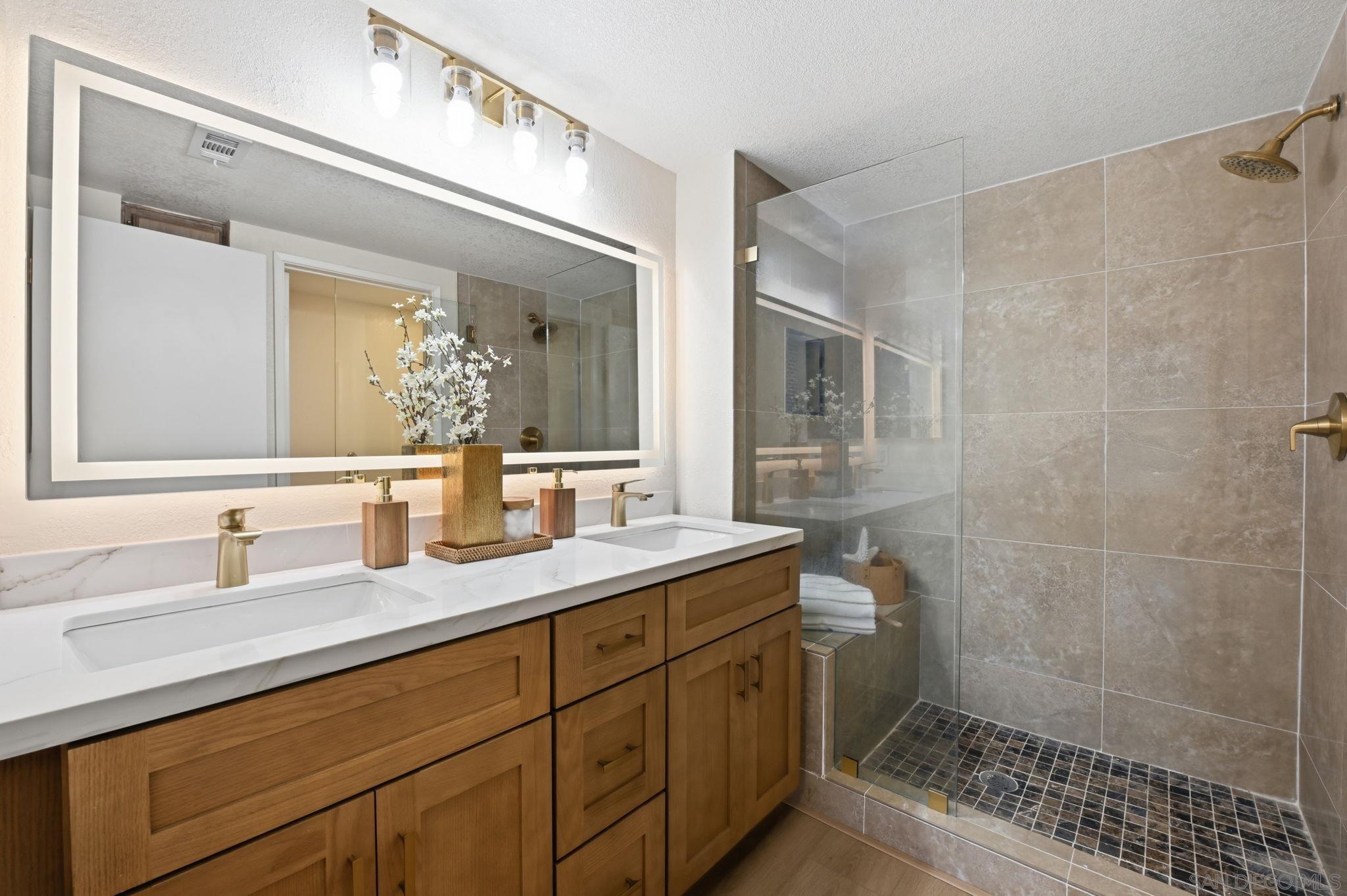 Detail Gallery Image 13 of 25 For 430  Stoney Point Rd  #124,  Oceanside,  CA 92058 - 2 Beds | 2 Baths