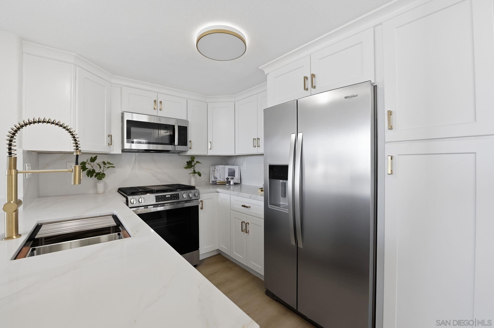Detail Gallery Image 8 of 25 For 430  Stoney Point Rd  #124,  Oceanside,  CA 92058 - 2 Beds | 2 Baths