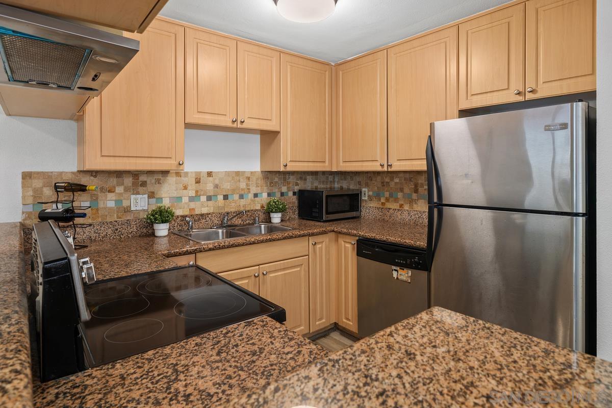 Detail Gallery Image 10 of 23 For 10076  Maya Linda Road  #1101,  San Diego,  CA 92126 - 2 Beds | 2 Baths