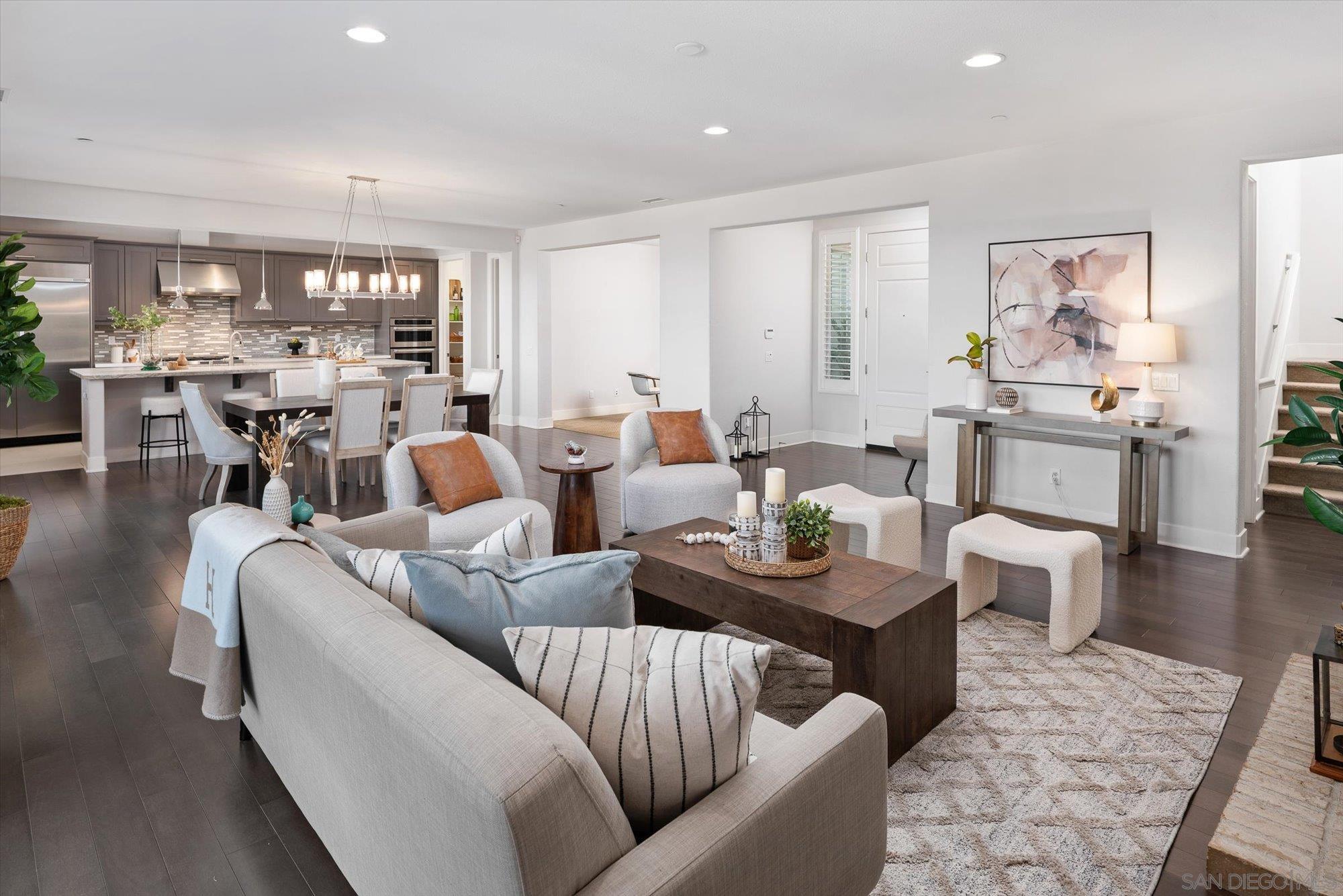 Detail Gallery Image 14 of 75 For 1725  Continental Lane, Escondido,  CA 92029 - 5 Beds | 3/1 Baths