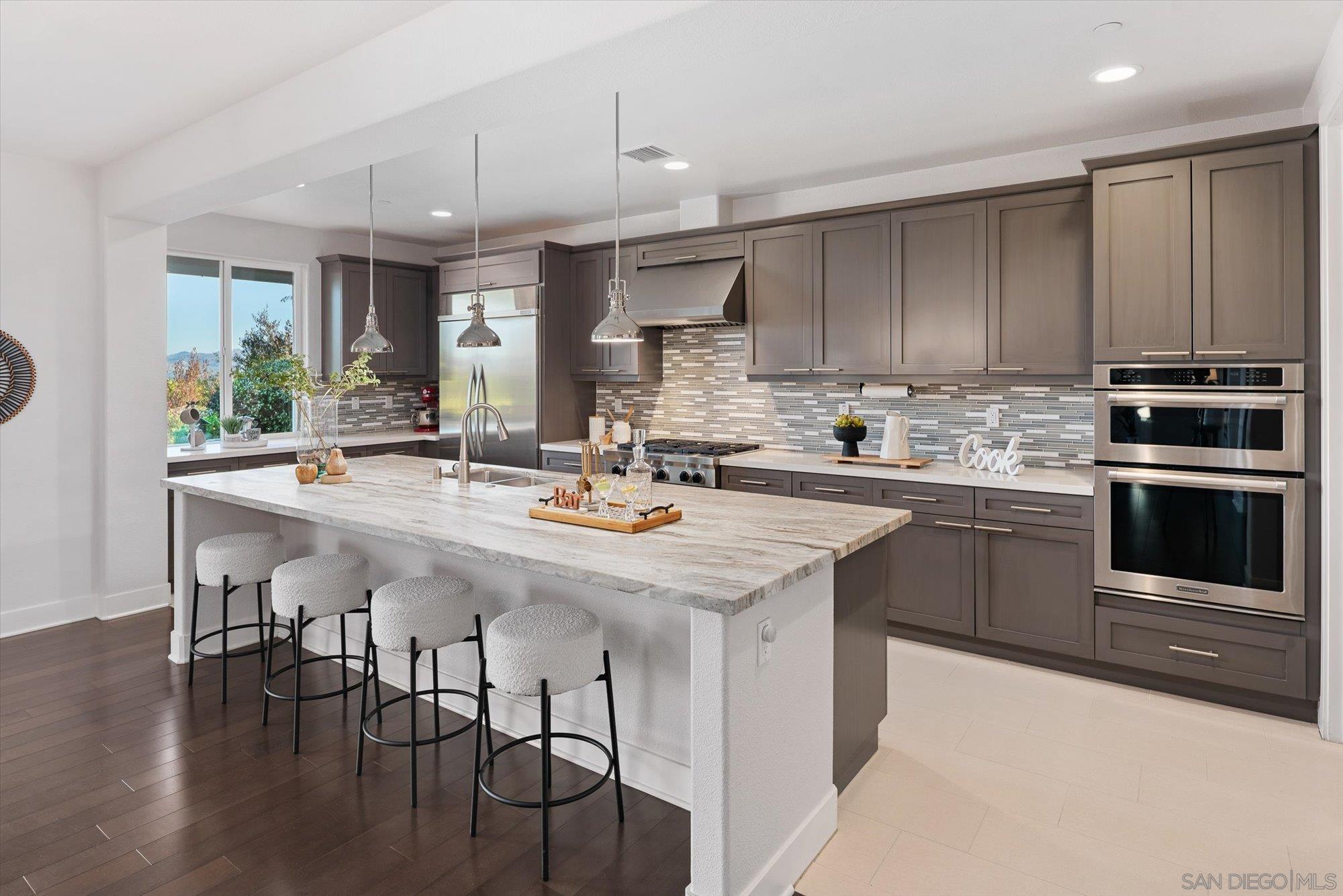 Detail Gallery Image 18 of 75 For 1725  Continental Lane, Escondido,  CA 92029 - 5 Beds | 3/1 Baths