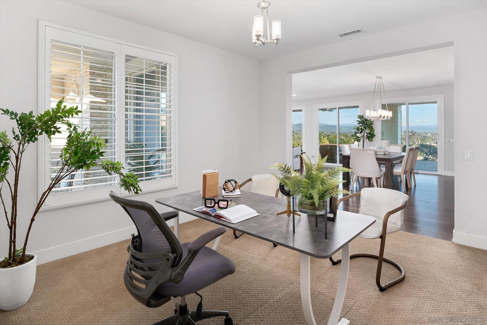 Detail Gallery Image 24 of 75 For 1725  Continental Lane, Escondido,  CA 92029 - 5 Beds | 3/1 Baths