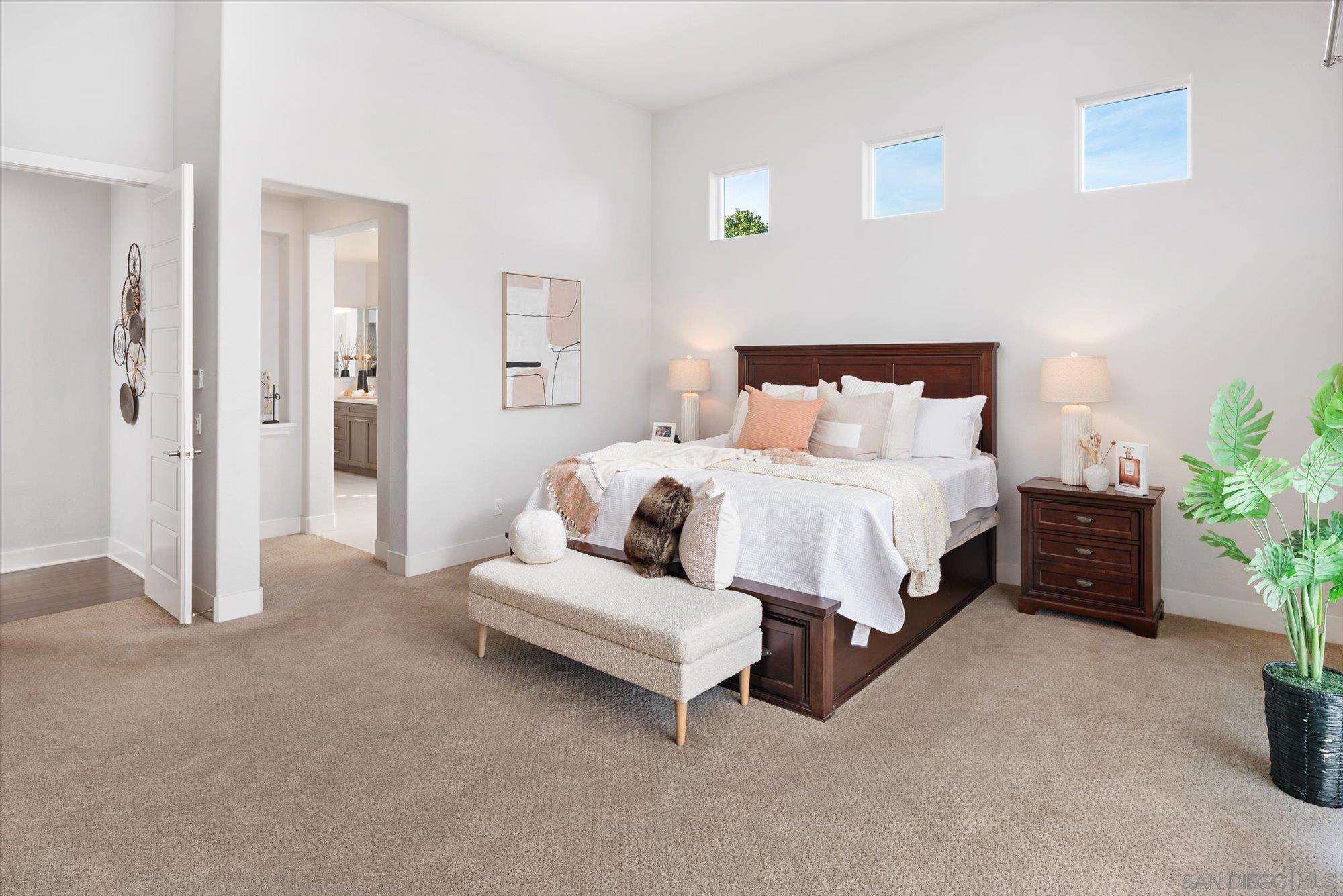 Detail Gallery Image 28 of 75 For 1725  Continental Lane, Escondido,  CA 92029 - 5 Beds | 3/1 Baths