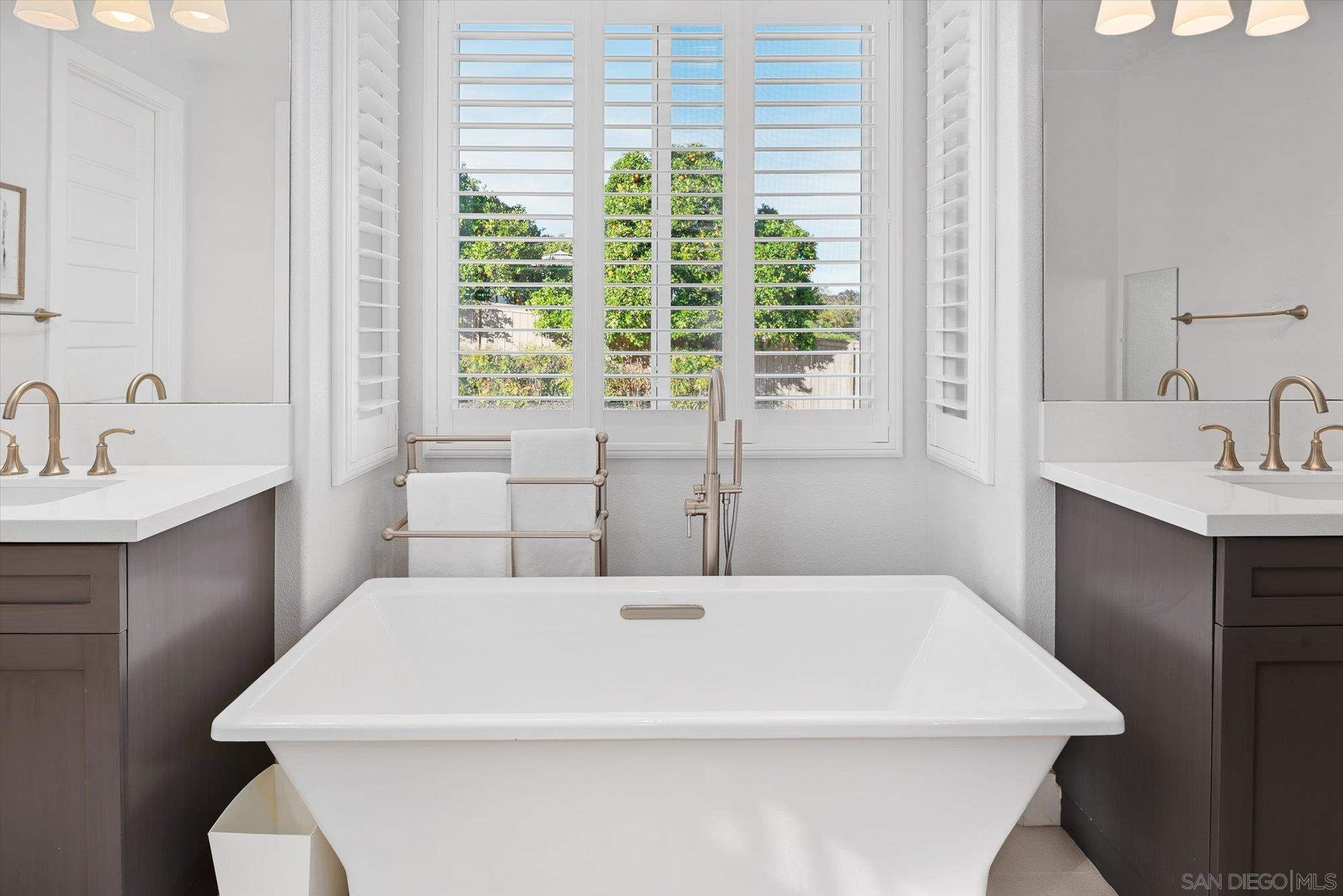 Detail Gallery Image 30 of 75 For 1725  Continental Lane, Escondido,  CA 92029 - 5 Beds | 3/1 Baths