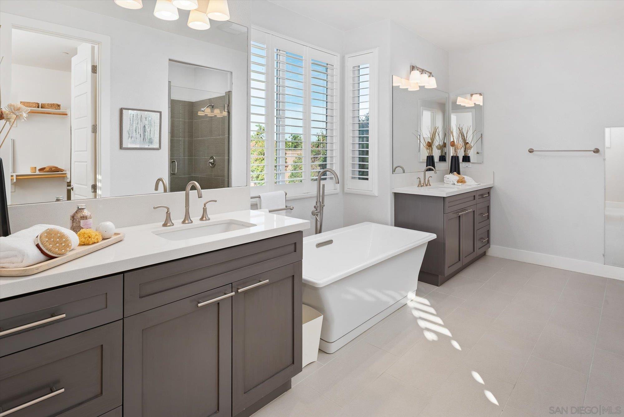 Detail Gallery Image 31 of 75 For 1725  Continental Lane, Escondido,  CA 92029 - 5 Beds | 3/1 Baths