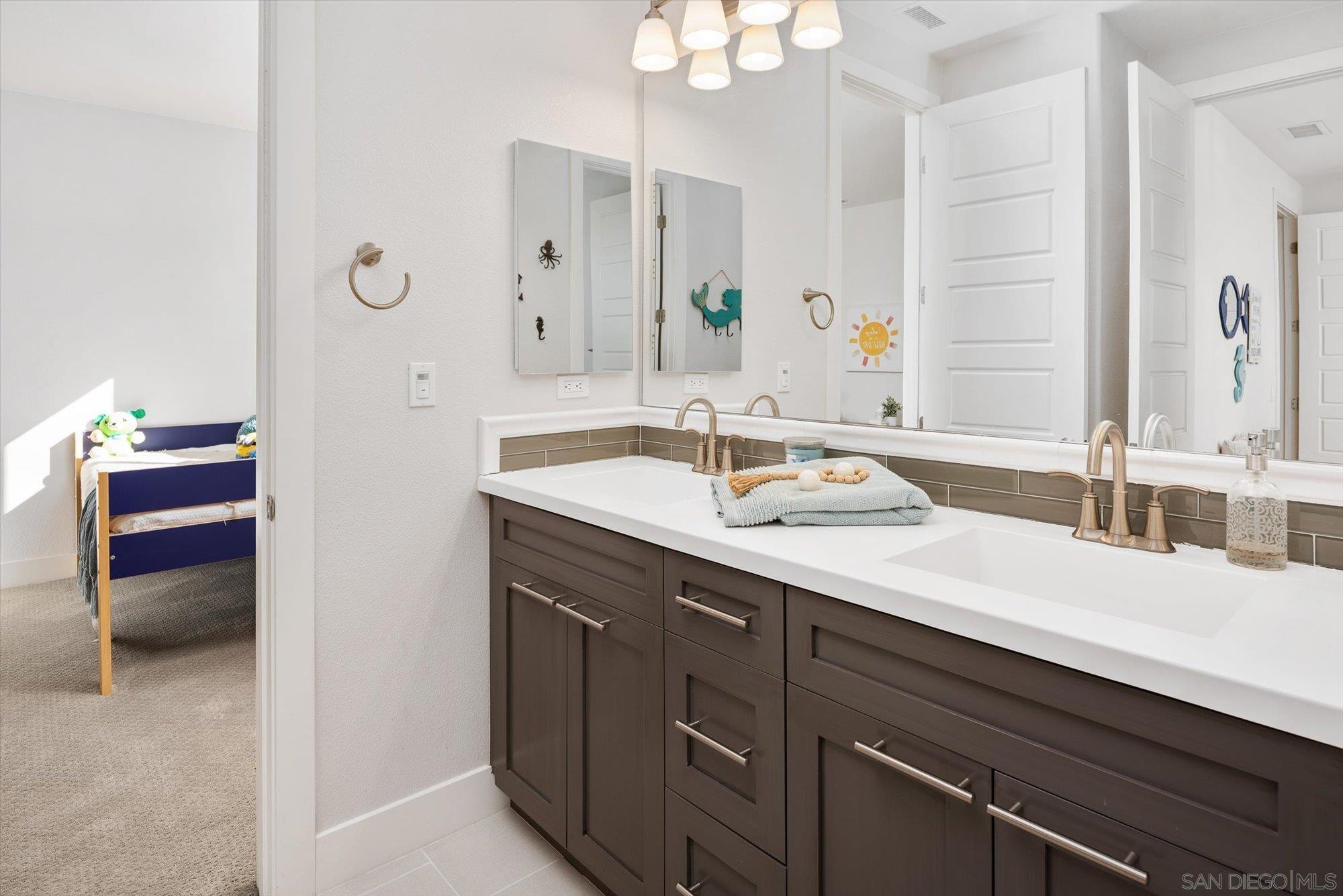 Detail Gallery Image 48 of 75 For 1725  Continental Lane, Escondido,  CA 92029 - 5 Beds | 3/1 Baths