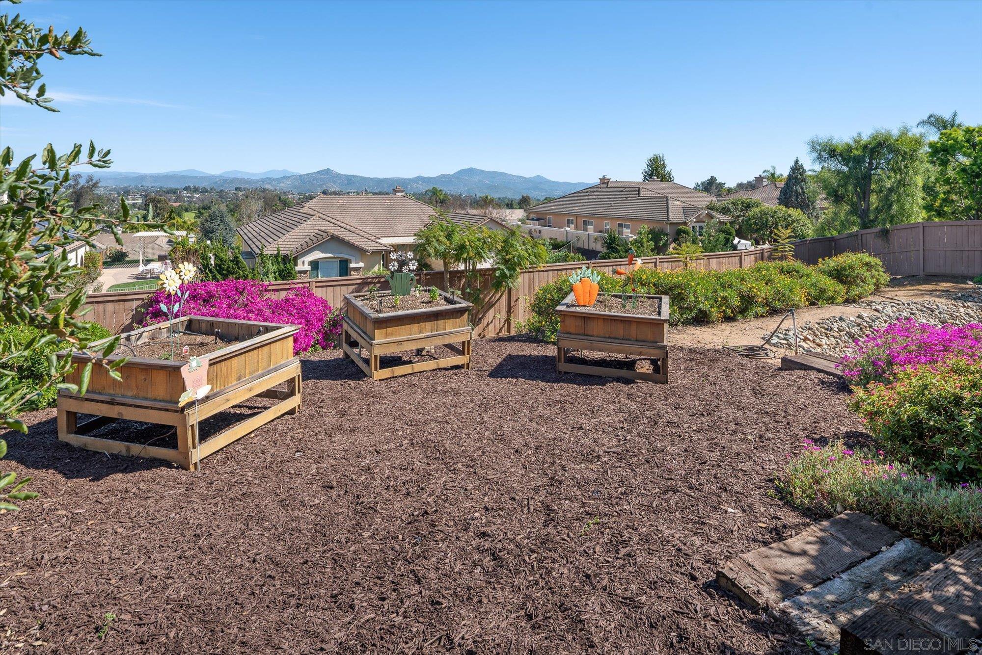 Detail Gallery Image 62 of 75 For 1725  Continental Lane, Escondido,  CA 92029 - 5 Beds | 3/1 Baths