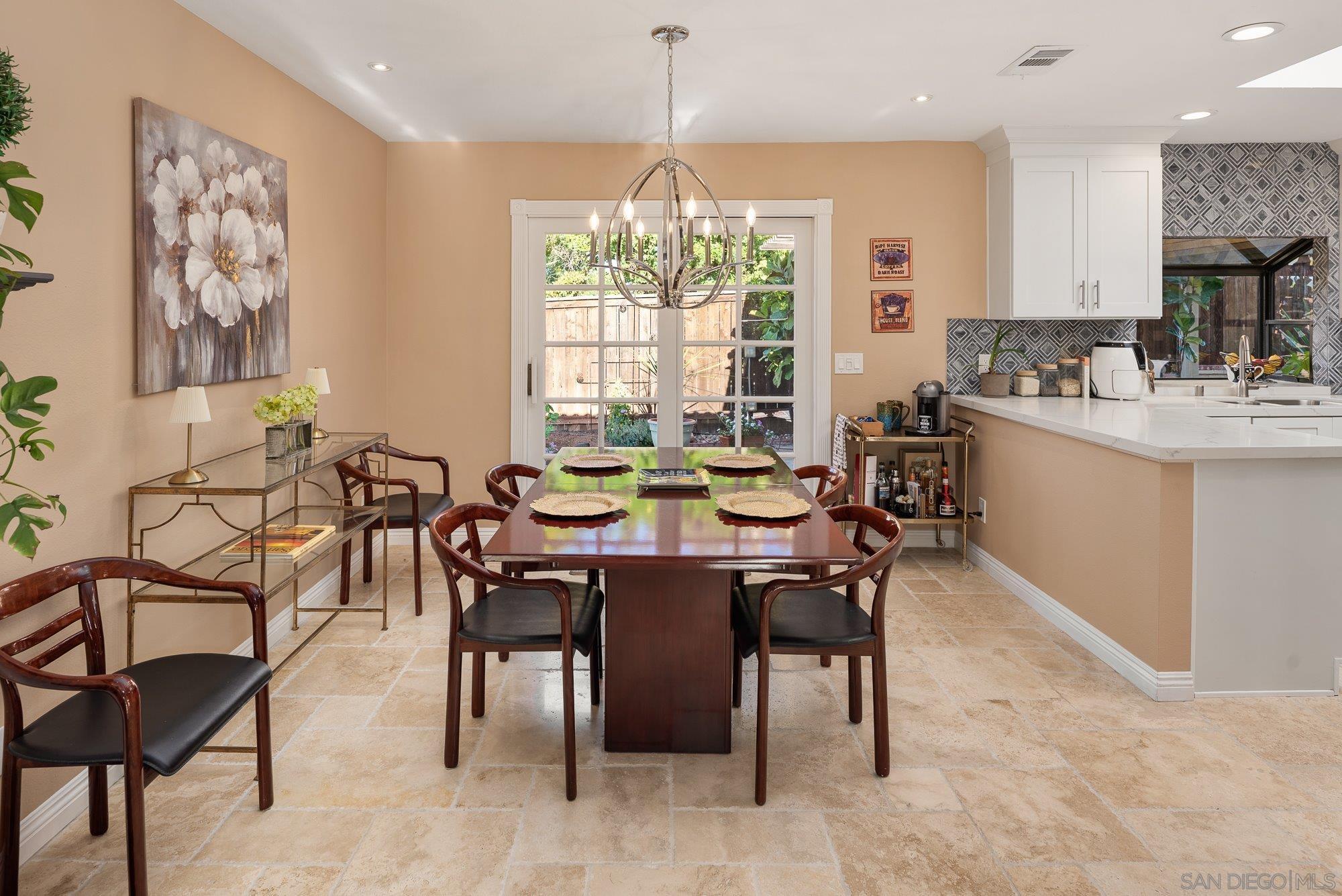 Detail Gallery Image 11 of 74 For 1322  Loma De Paz, Escondido,  CA 92027 - 3 Beds | 2/1 Baths