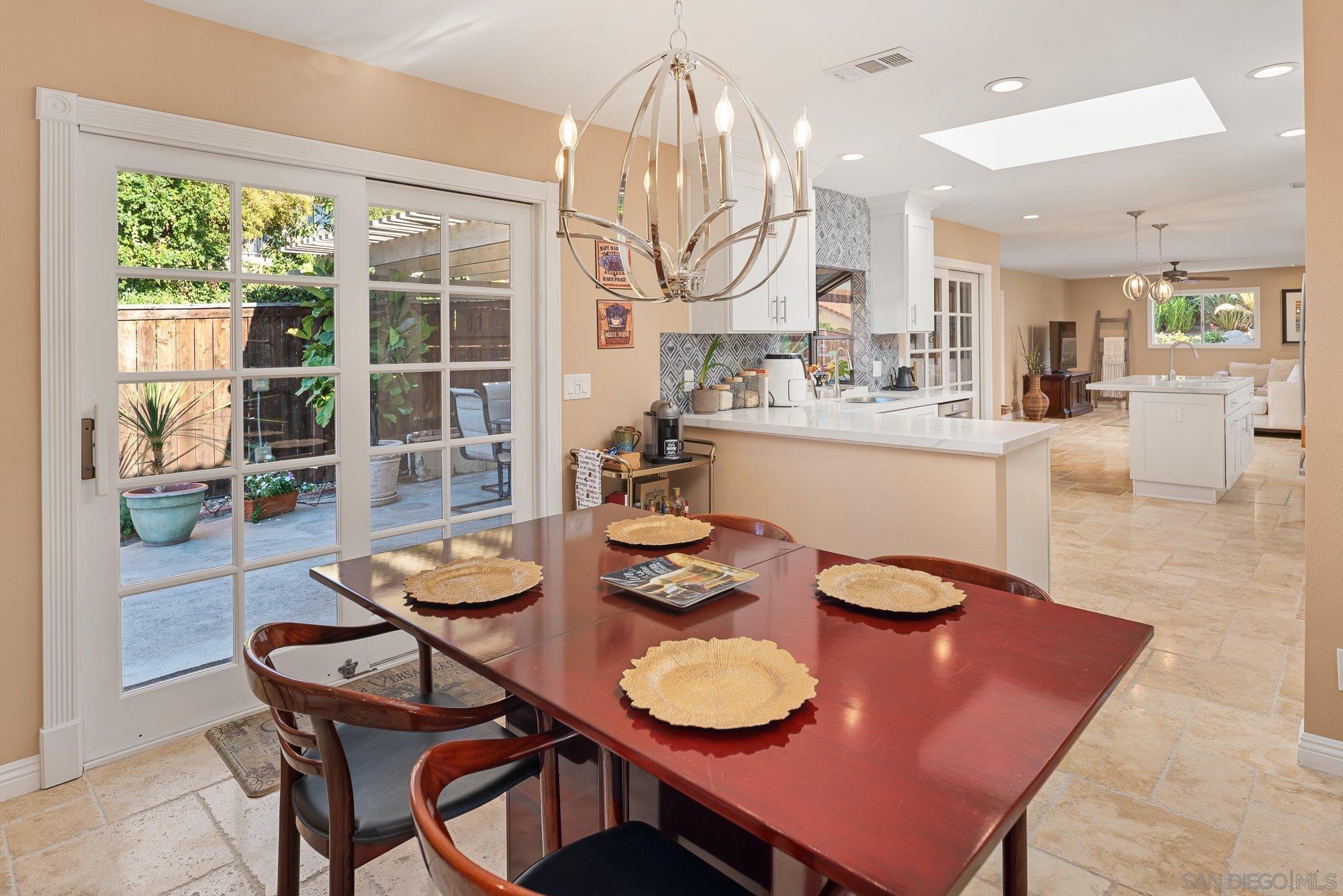 Detail Gallery Image 12 of 74 For 1322  Loma De Paz, Escondido,  CA 92027 - 3 Beds | 2/1 Baths