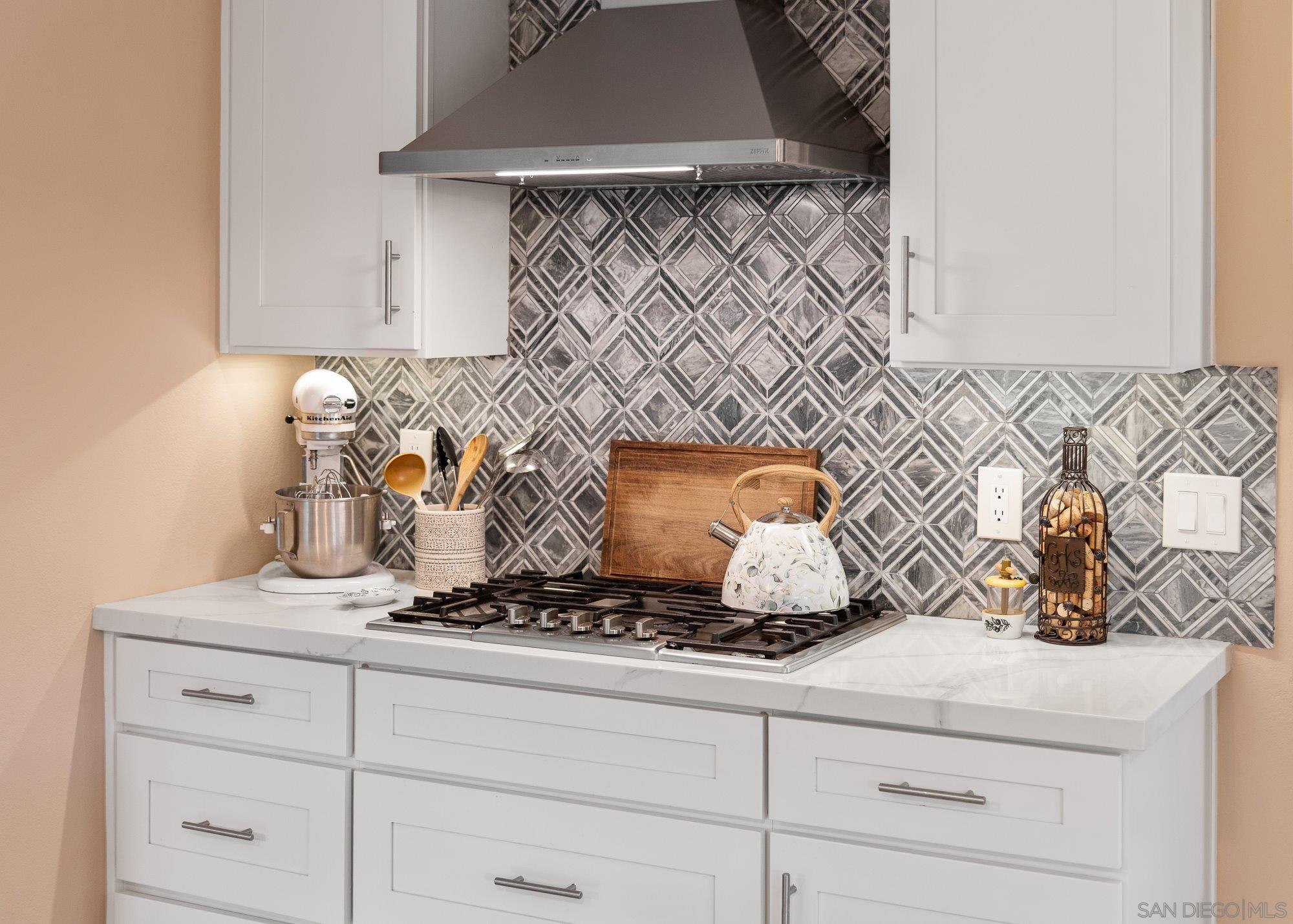 Detail Gallery Image 22 of 74 For 1322  Loma De Paz, Escondido,  CA 92027 - 3 Beds | 2/1 Baths