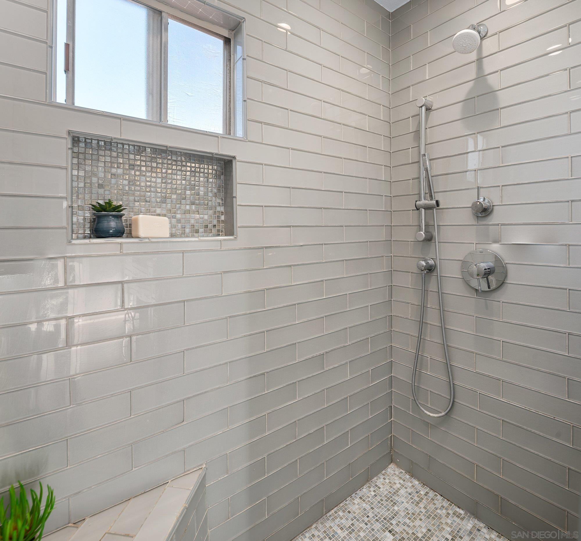 Detail Gallery Image 35 of 74 For 1322  Loma De Paz, Escondido,  CA 92027 - 3 Beds | 2/1 Baths