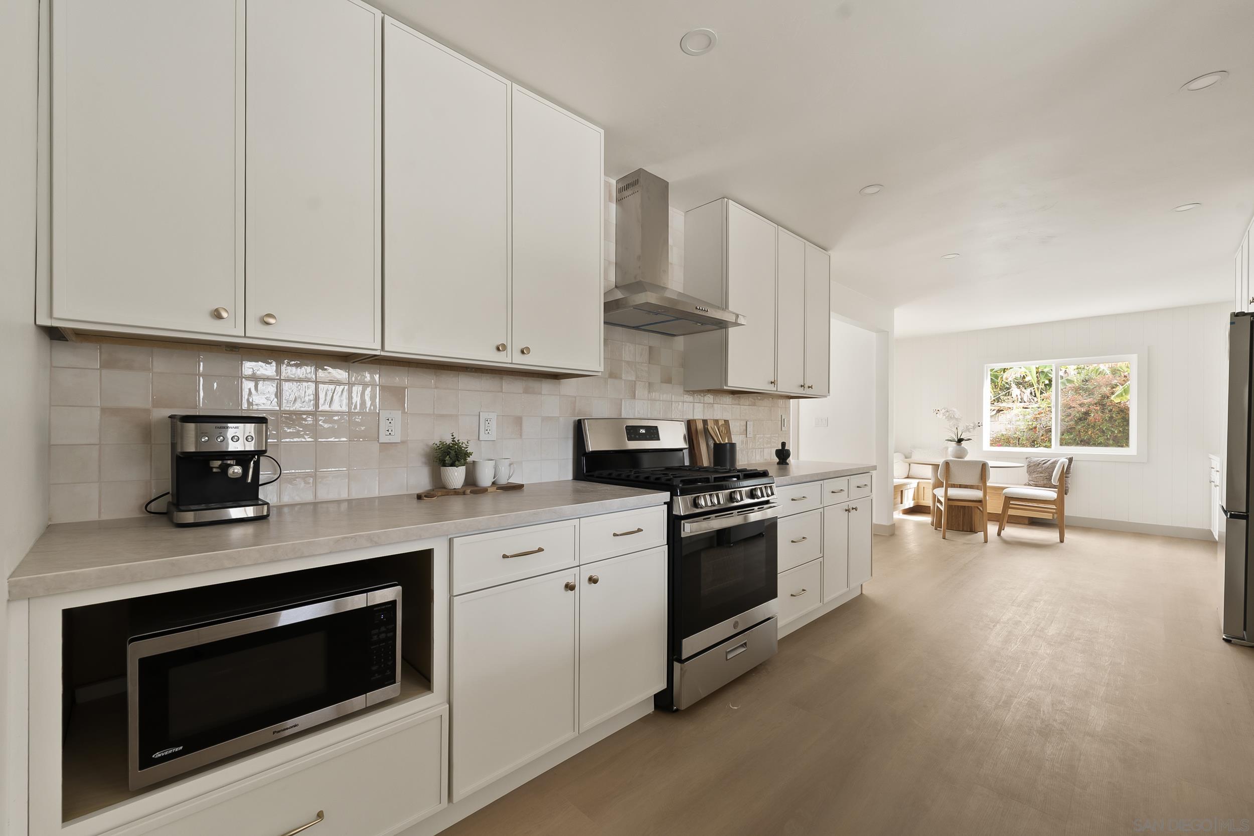 Detail Gallery Image 6 of 33 For 195  Montebello St, Chula Vista,  CA 91910 - 3 Beds | 2 Baths