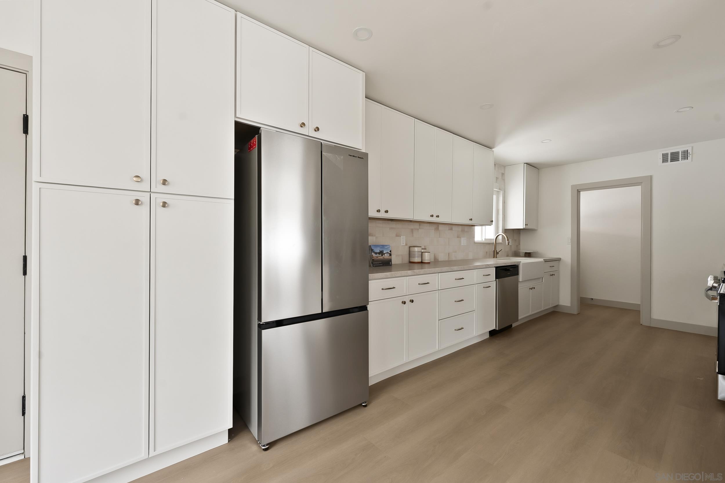 Detail Gallery Image 8 of 33 For 195  Montebello St, Chula Vista,  CA 91910 - 3 Beds | 2 Baths