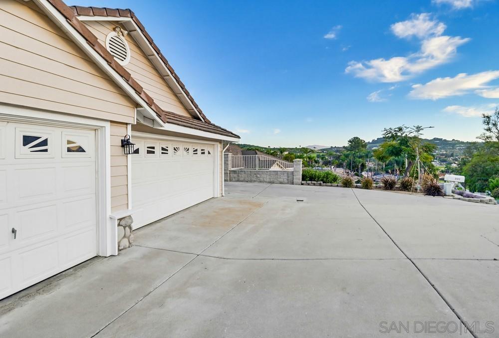 Detail Gallery Image 14 of 72 For 320  Jonah Rd, Escondido,  CA 92027 - 4 Beds | 2/1 Baths