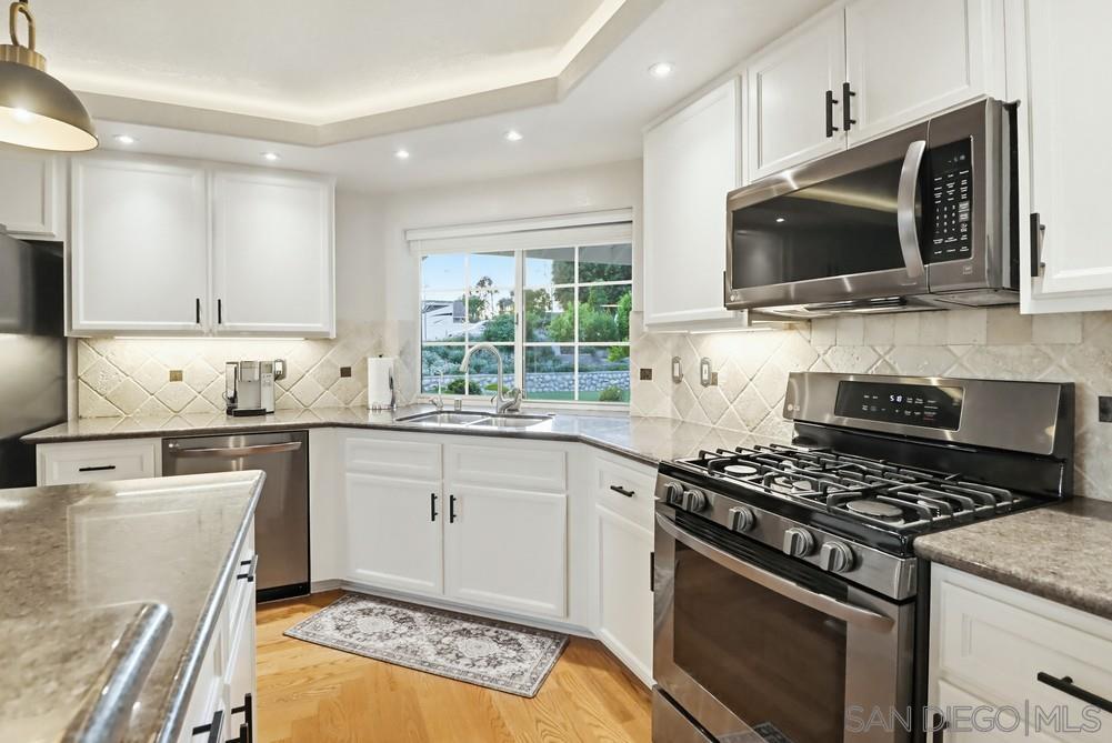 Detail Gallery Image 32 of 72 For 320  Jonah Rd, Escondido,  CA 92027 - 4 Beds | 2/1 Baths