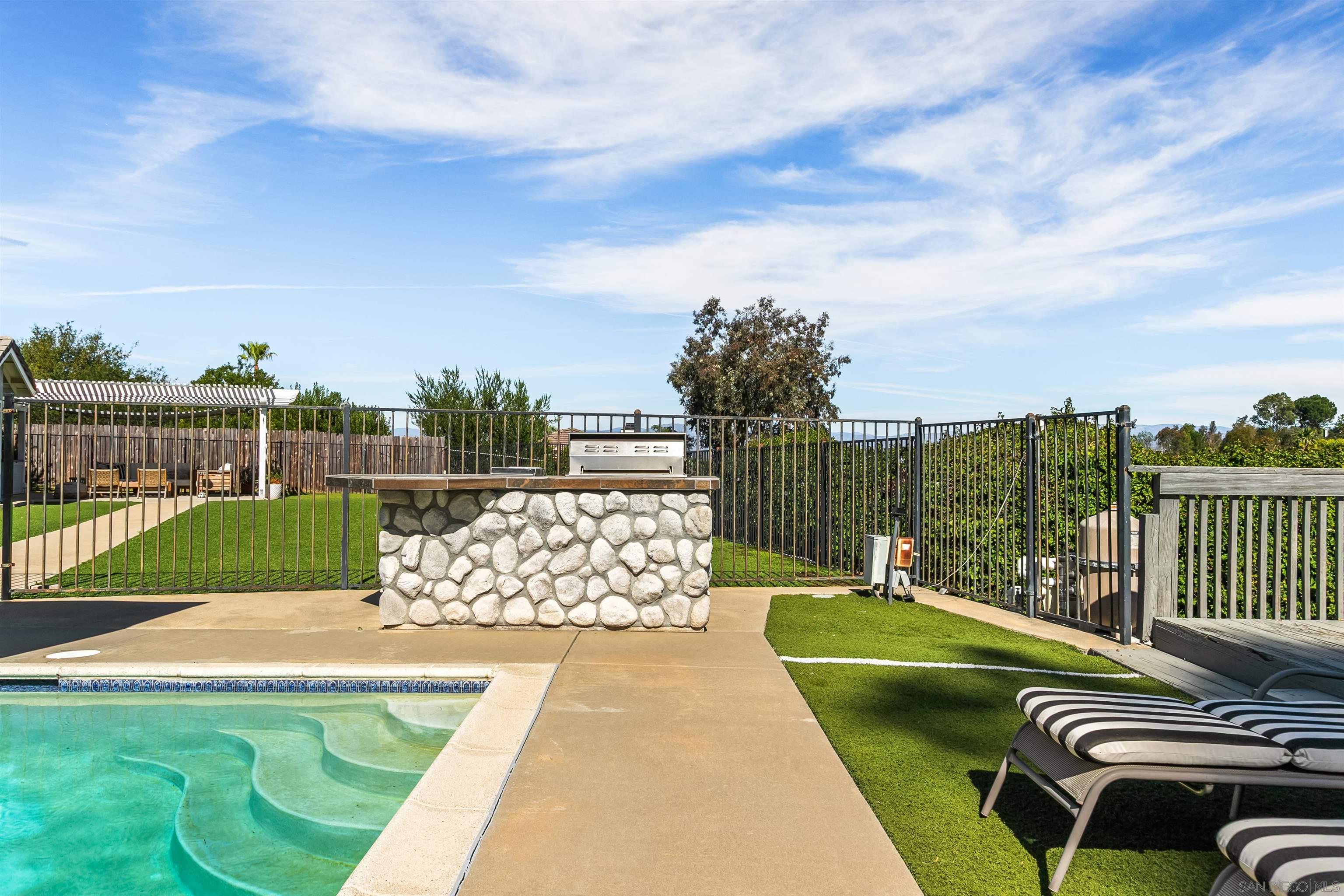 Detail Gallery Image 35 of 49 For 16502  Shady Oaks Dr, Ramona,  CA 92065 - 3 Beds | 2 Baths