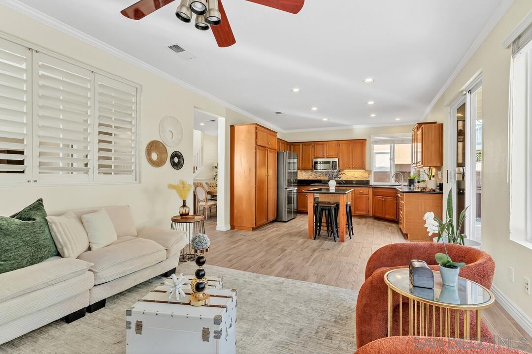 Detail Gallery Image 11 of 43 For 8786  Gracilior Ct, Escondido,  CA 92026 - 5 Beds | 3 Baths