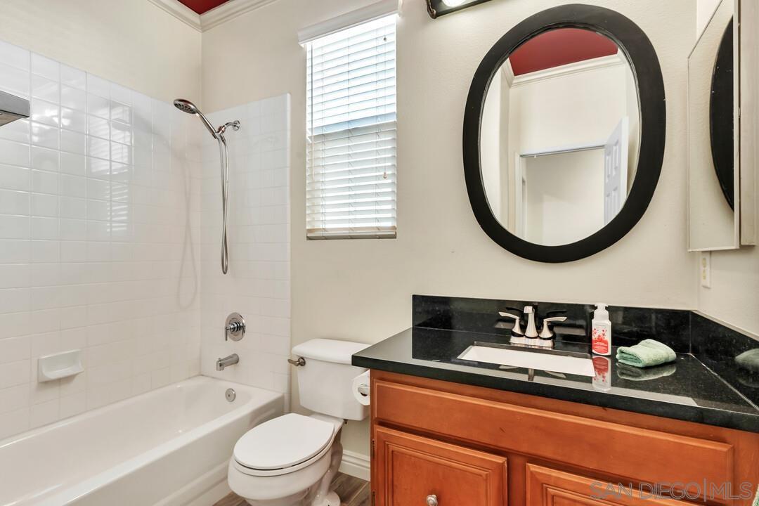 Detail Gallery Image 16 of 43 For 8786  Gracilior Ct, Escondido,  CA 92026 - 5 Beds | 3 Baths