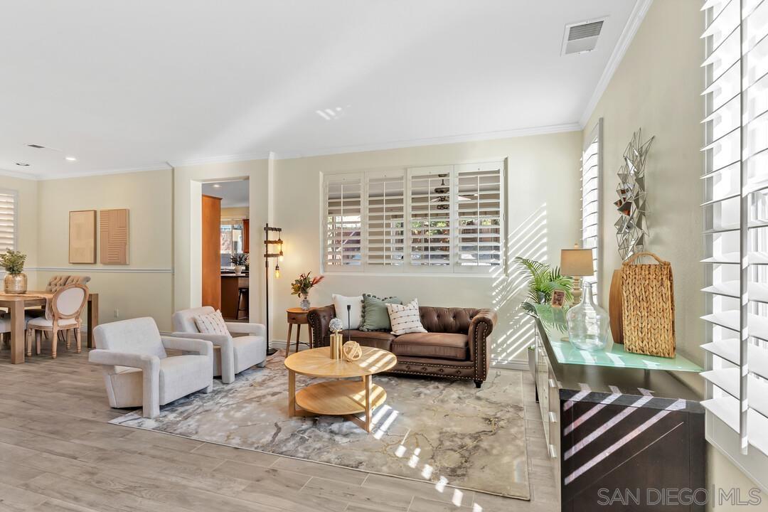 Detail Gallery Image 4 of 43 For 8786  Gracilior Ct, Escondido,  CA 92026 - 5 Beds | 3 Baths