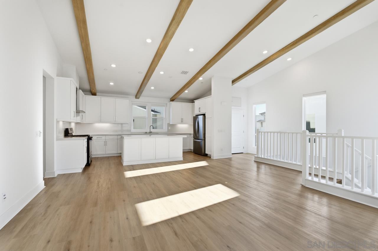 Detail Gallery Image 12 of 68 For 10431  Newbliss Way, San Diego,  CA 92126 - 3 Beds | 2 Baths