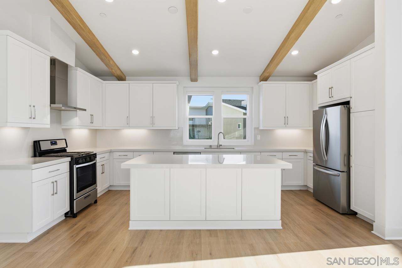 Detail Gallery Image 13 of 68 For 10431  Newbliss Way, San Diego,  CA 92126 - 3 Beds | 2 Baths