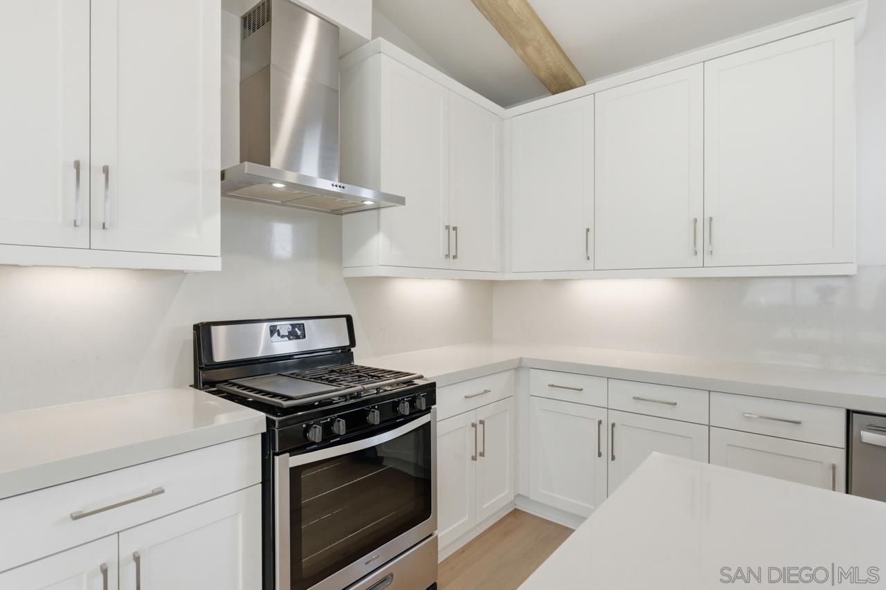 Detail Gallery Image 15 of 68 For 10431  Newbliss Way, San Diego,  CA 92126 - 3 Beds | 2 Baths