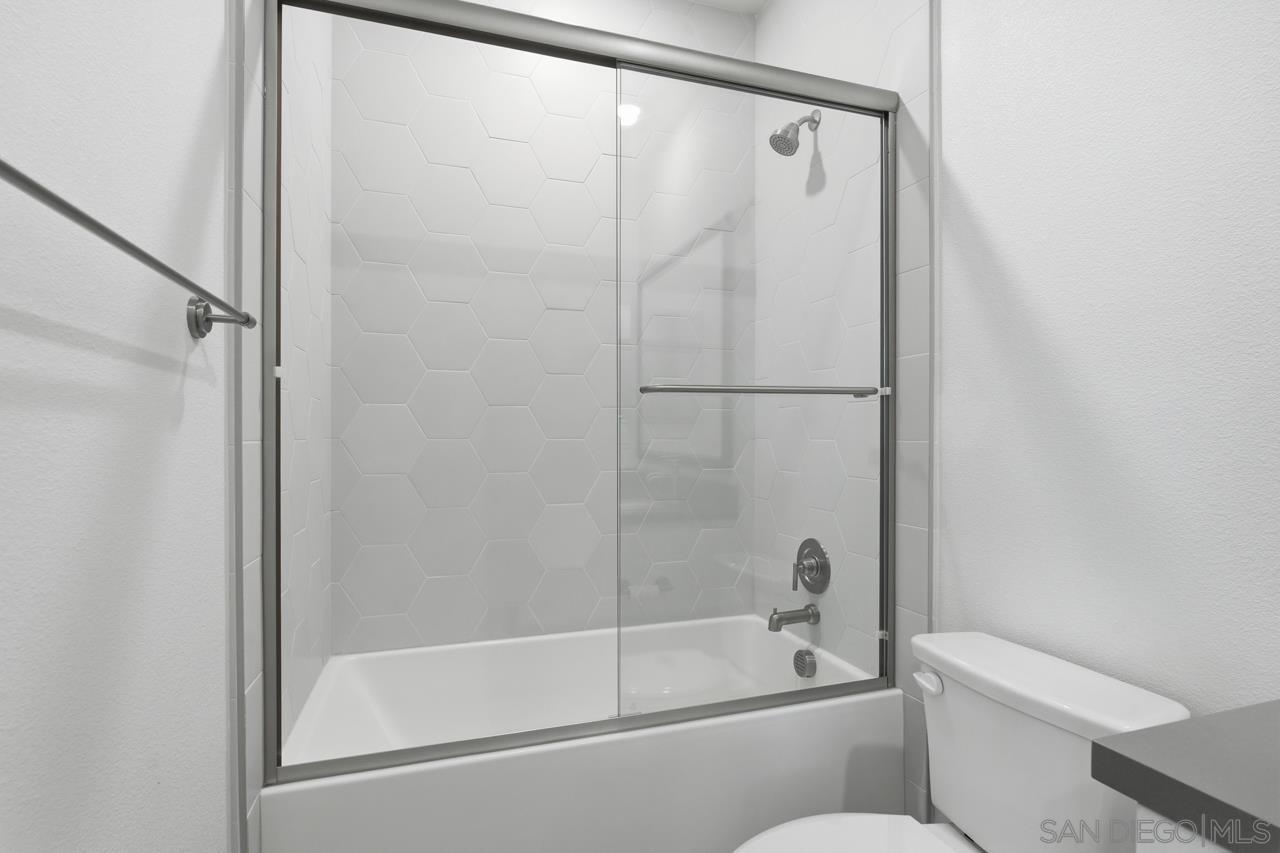 Detail Gallery Image 32 of 68 For 10431  Newbliss Way, San Diego,  CA 92126 - 3 Beds | 2 Baths