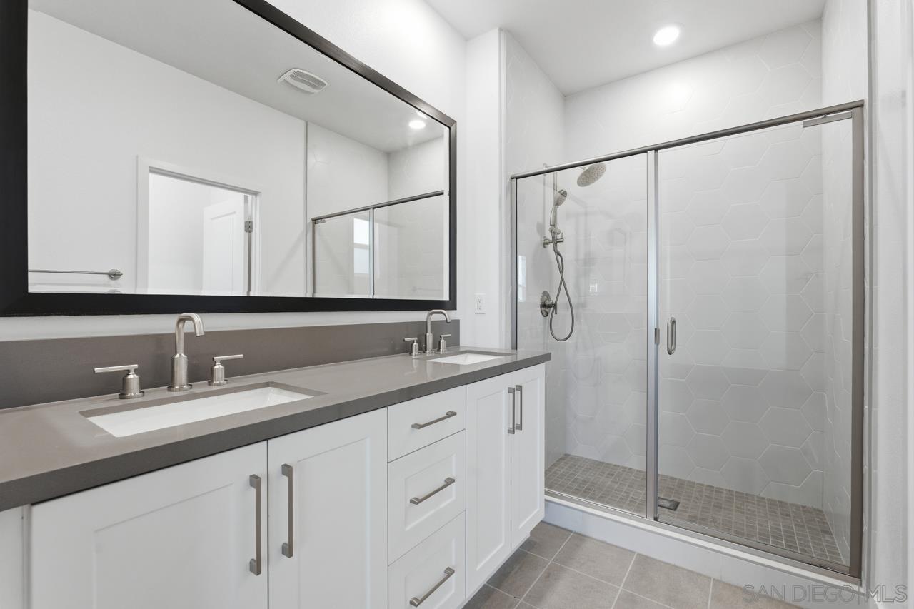 Detail Gallery Image 39 of 68 For 10431  Newbliss Way, San Diego,  CA 92126 - 3 Beds | 2 Baths