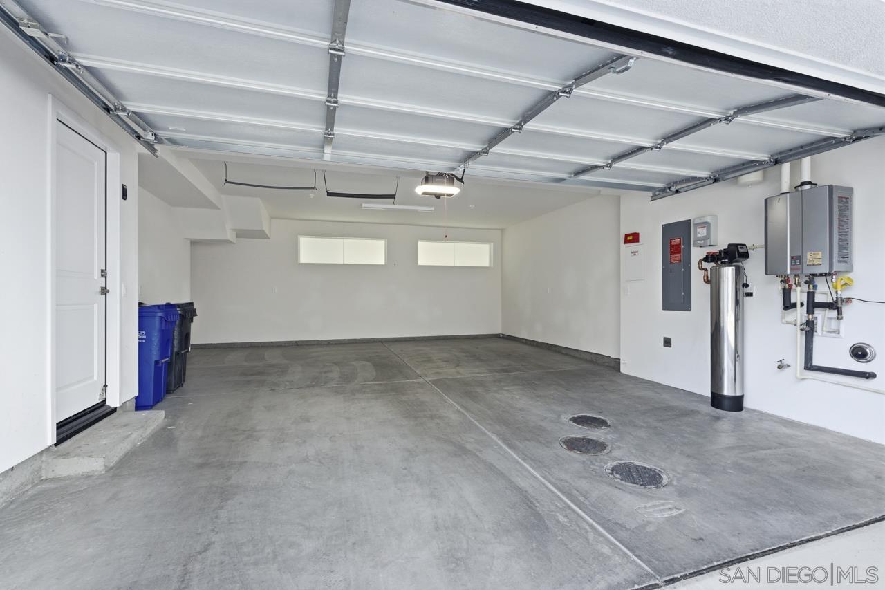 Detail Gallery Image 44 of 68 For 10431  Newbliss Way, San Diego,  CA 92126 - 3 Beds | 2 Baths