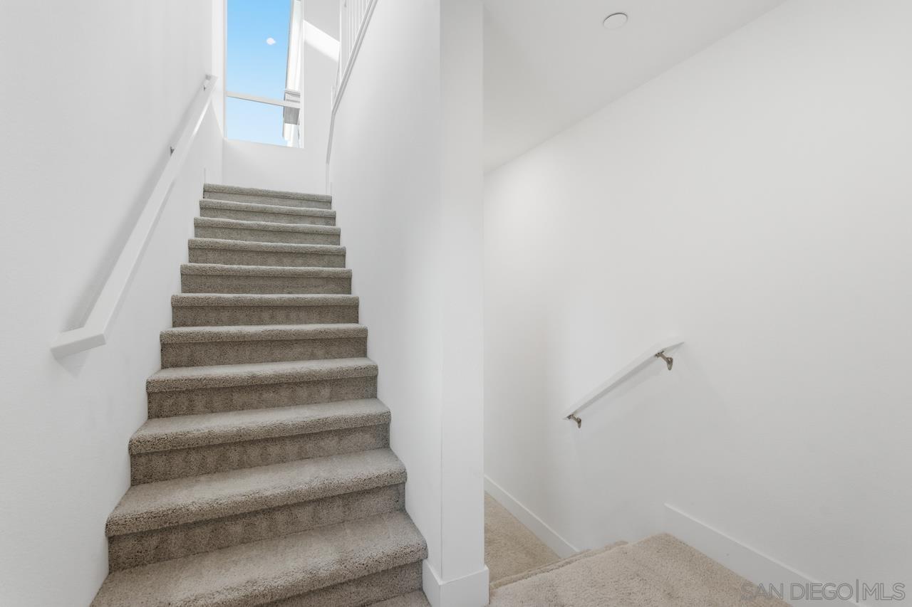 Detail Gallery Image 7 of 68 For 10431  Newbliss Way, San Diego,  CA 92126 - 3 Beds | 2 Baths