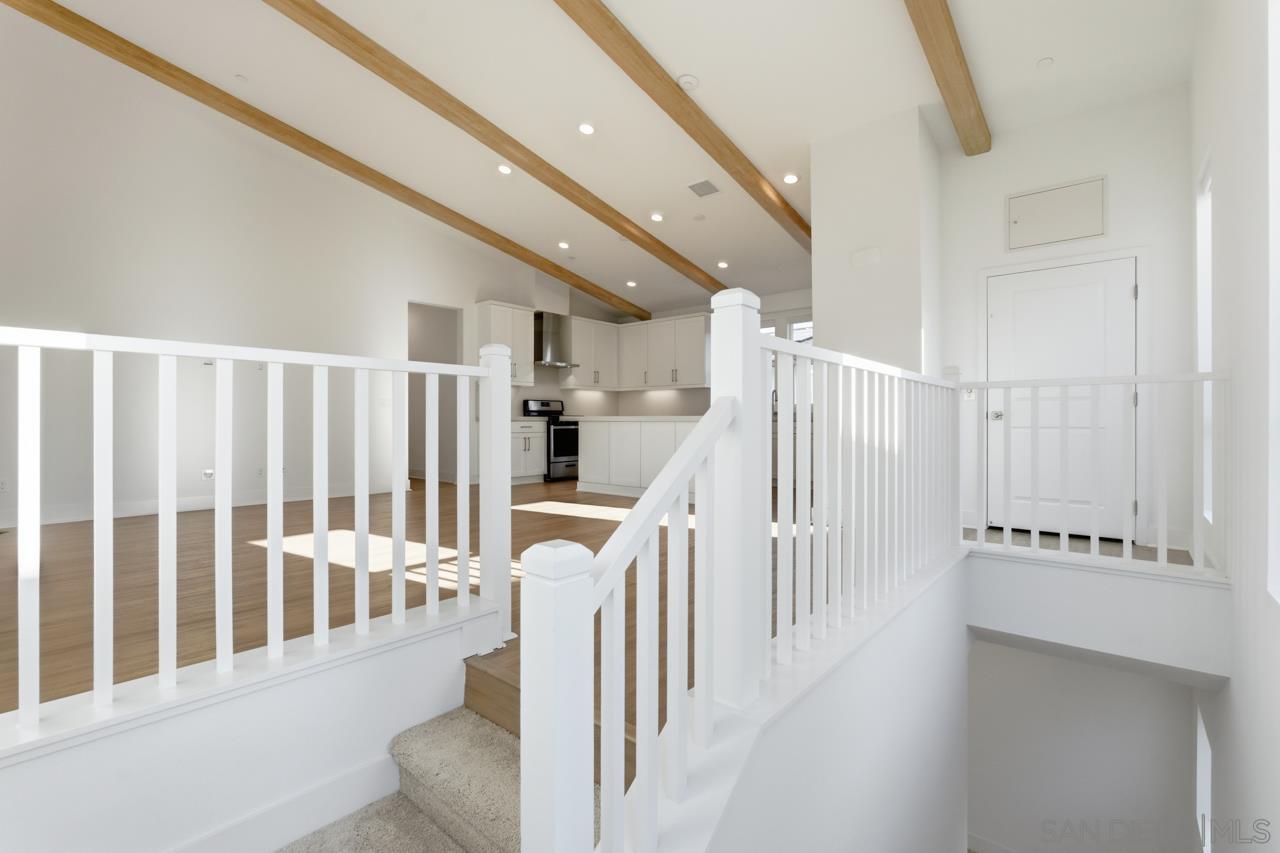 Detail Gallery Image 8 of 68 For 10431  Newbliss Way, San Diego,  CA 92126 - 3 Beds | 2 Baths