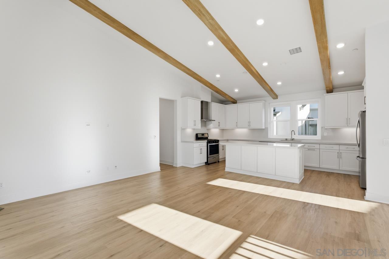 Detail Gallery Image 10 of 68 For 10431  Newbliss Way, San Diego,  CA 92126 - 3 Beds | 2 Baths