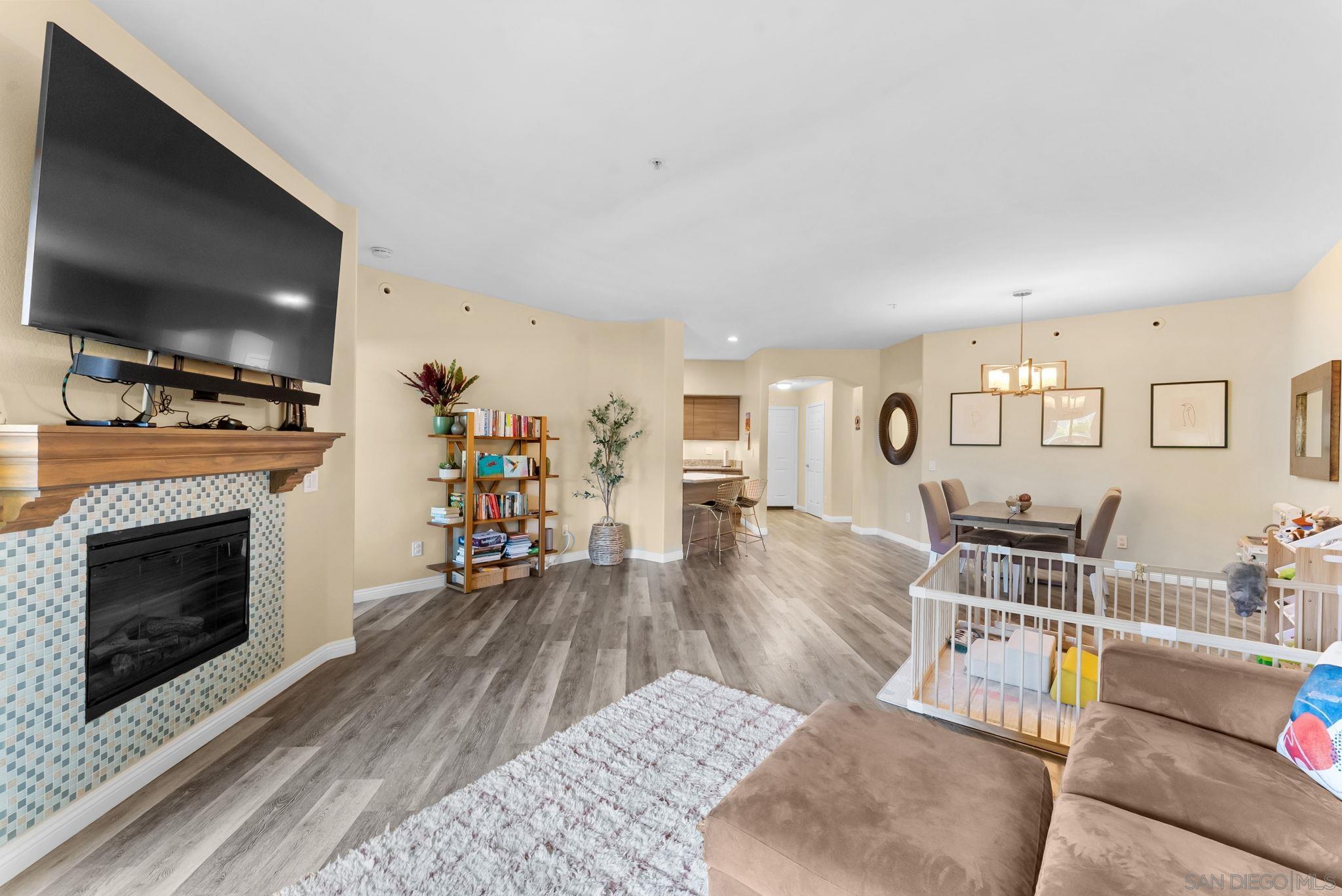 Detail Gallery Image 19 of 55 For 1100  Civic Center Dr  #C25,  Oceanside,  CA 92054 - 3 Beds | 2 Baths