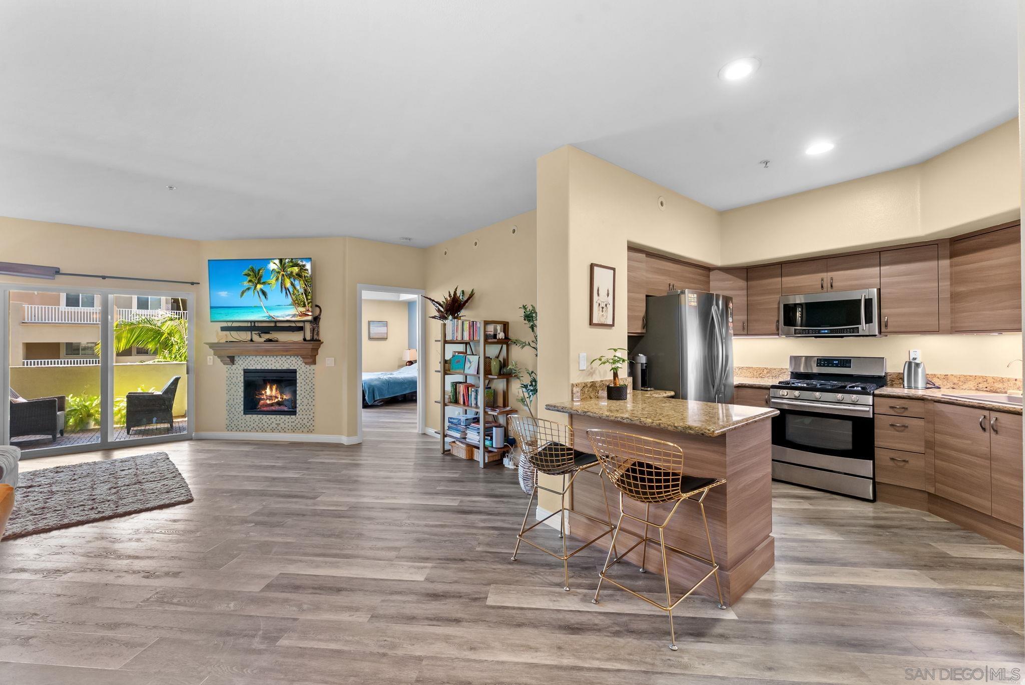 Detail Gallery Image 23 of 55 For 1100  Civic Center Dr  #C25,  Oceanside,  CA 92054 - 3 Beds | 2 Baths