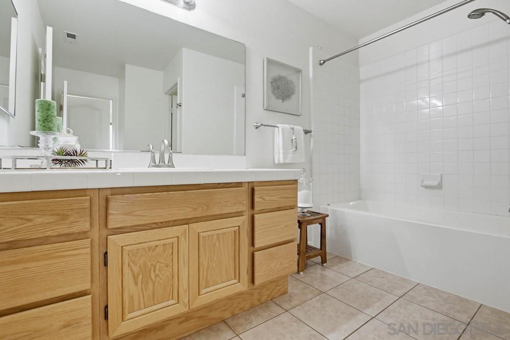 Detail Gallery Image 34 of 48 For 12701  Oak Knoll Rd, Poway,  CA 92064 - 3 Beds | 2/1 Baths