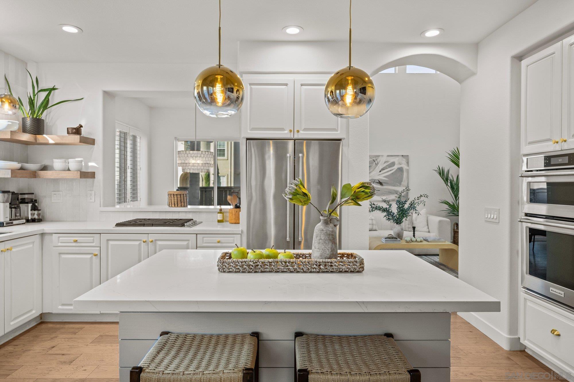 Detail Gallery Image 2 of 33 For 7139  Surfbird Circle, Carlsbad,  CA 92011 - 3 Beds | 2/1 Baths