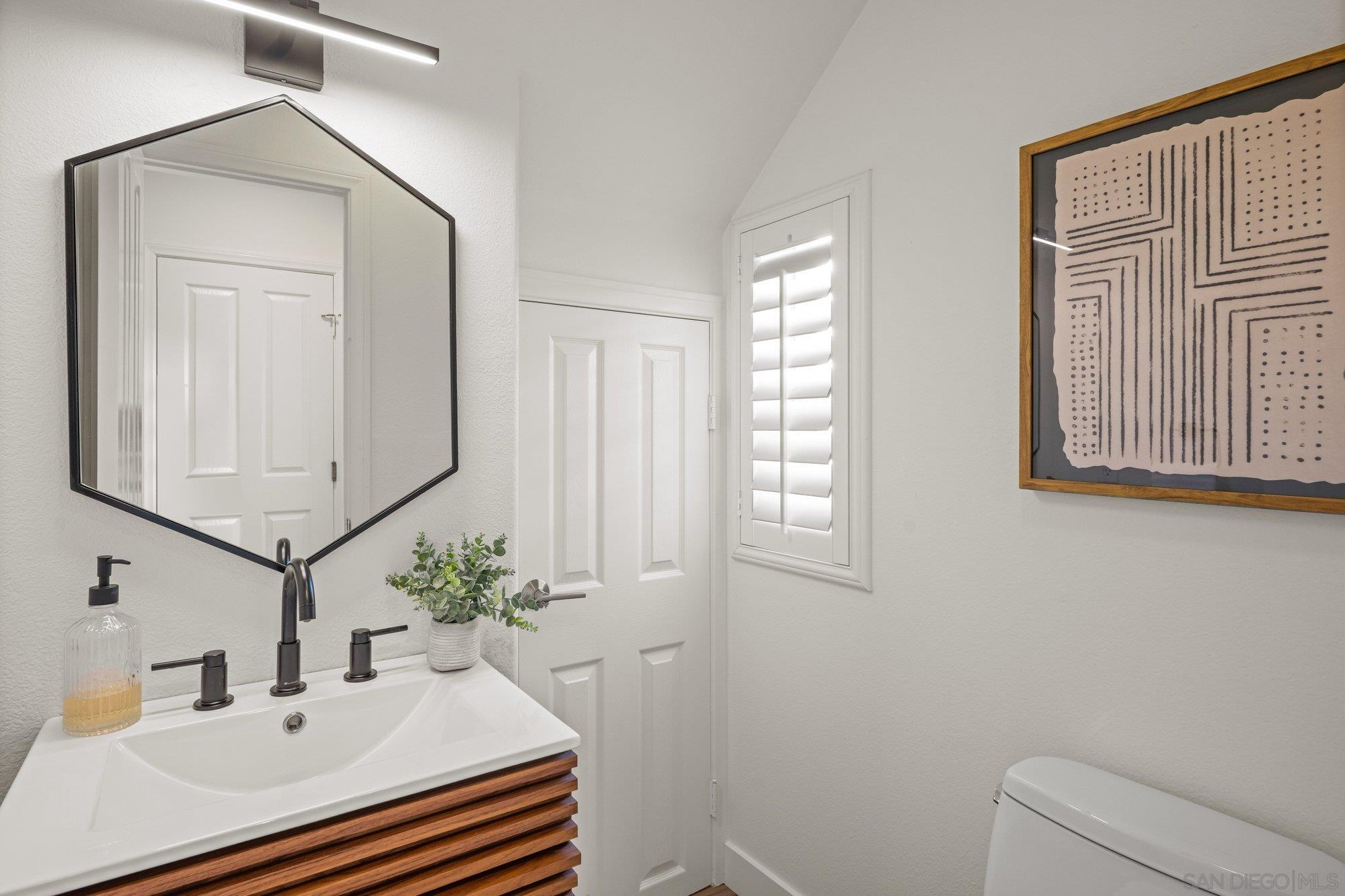 Detail Gallery Image 16 of 33 For 7139  Surfbird Circle, Carlsbad,  CA 92011 - 3 Beds | 2/1 Baths