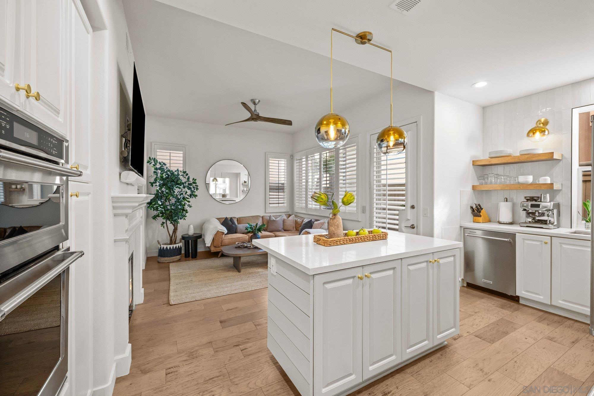 Detail Gallery Image 5 of 33 For 7139  Surfbird Circle, Carlsbad,  CA 92011 - 3 Beds | 2/1 Baths