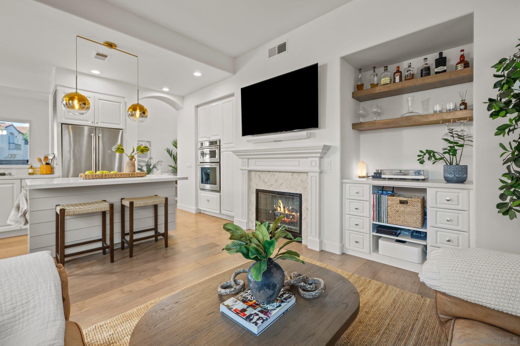 Detail Gallery Image 7 of 33 For 7139  Surfbird Circle, Carlsbad,  CA 92011 - 3 Beds | 2/1 Baths