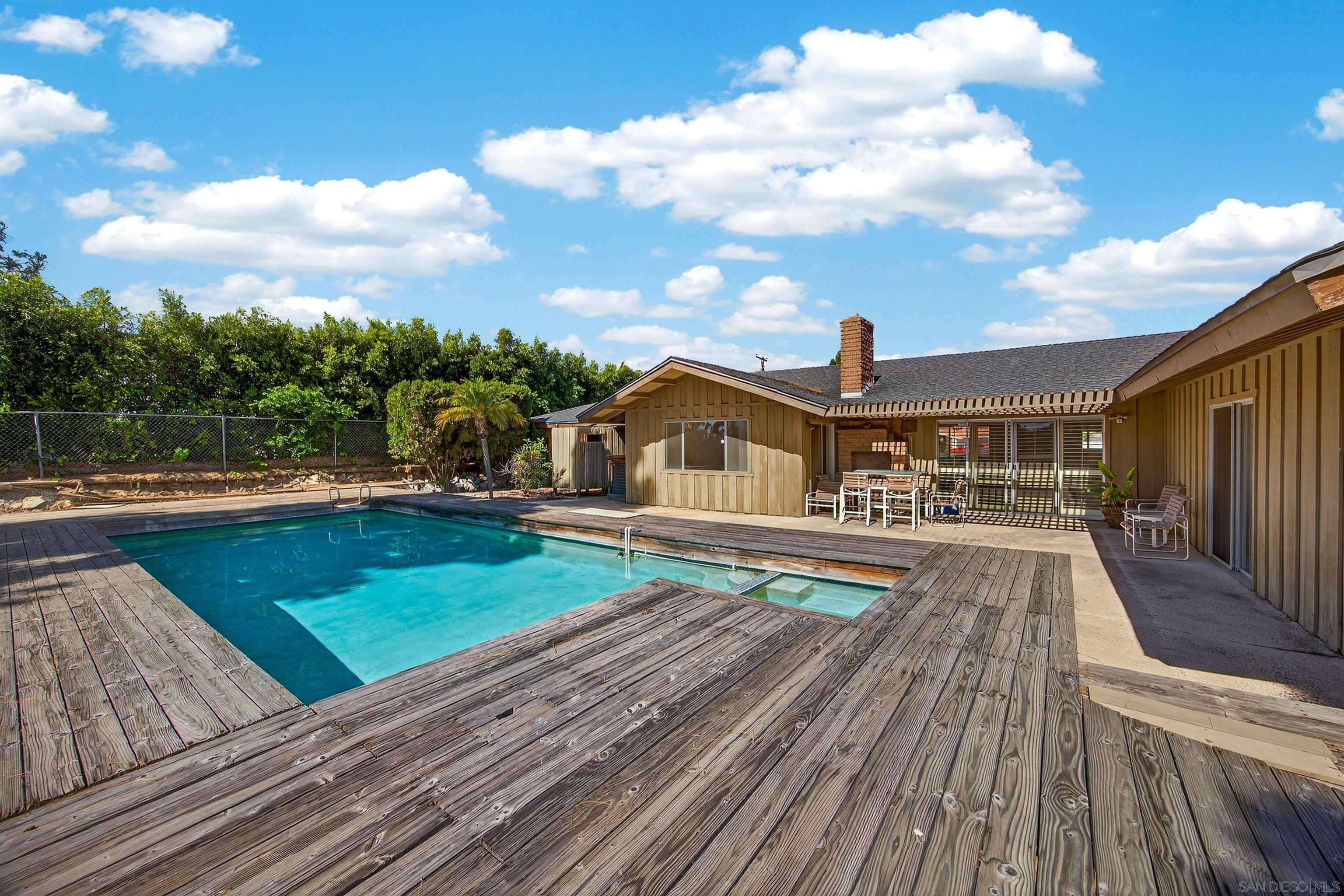 Detail Gallery Image 55 of 62 For 86  via De Laurencio, Chula Vista,  CA 91910 - 5 Beds | 3/1 Baths