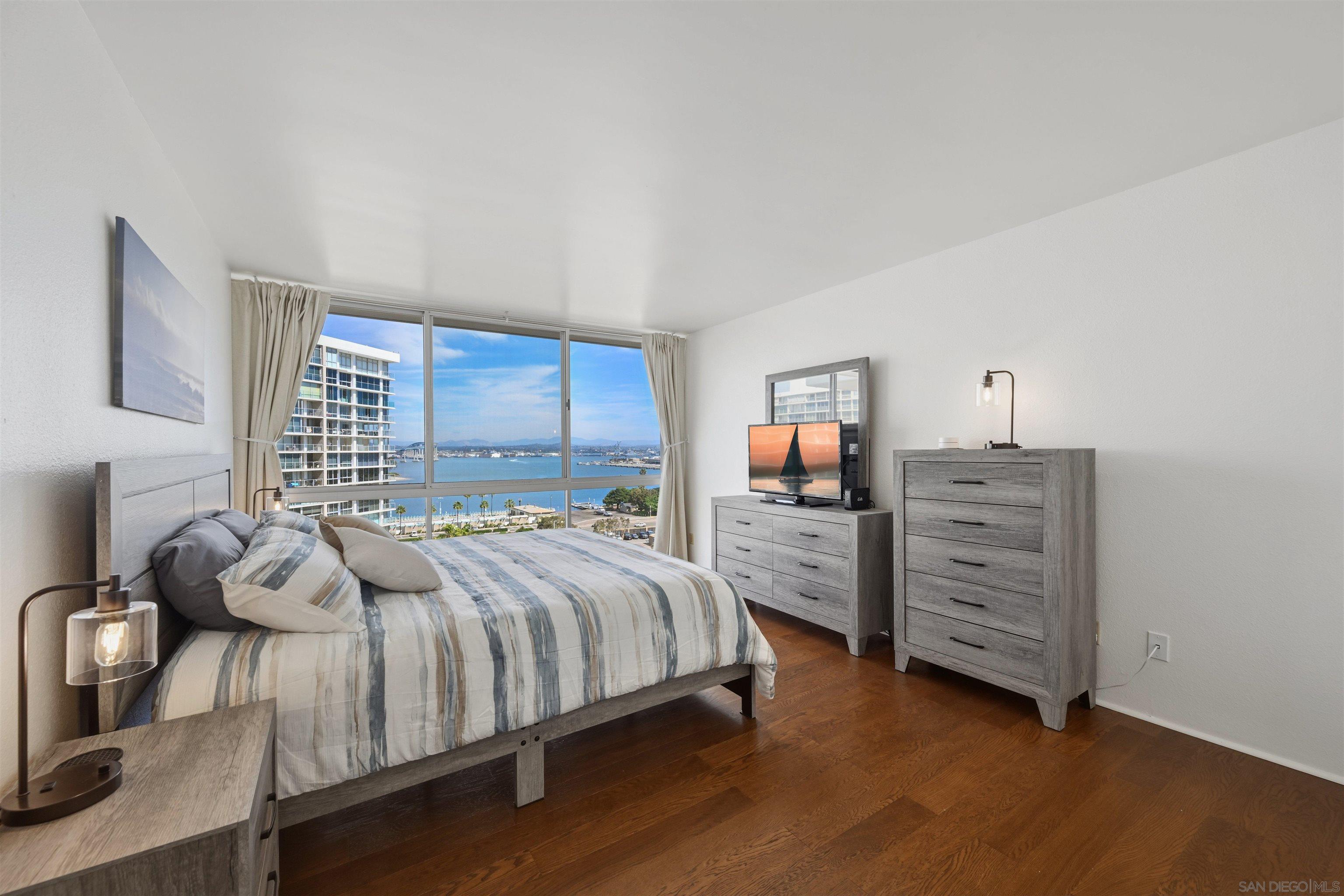 Detail Gallery Image 15 of 41 For 1830  Avenida Del Mundo  #1112,  Coronado,  CA 92118 - 1 Beds | 1 Baths