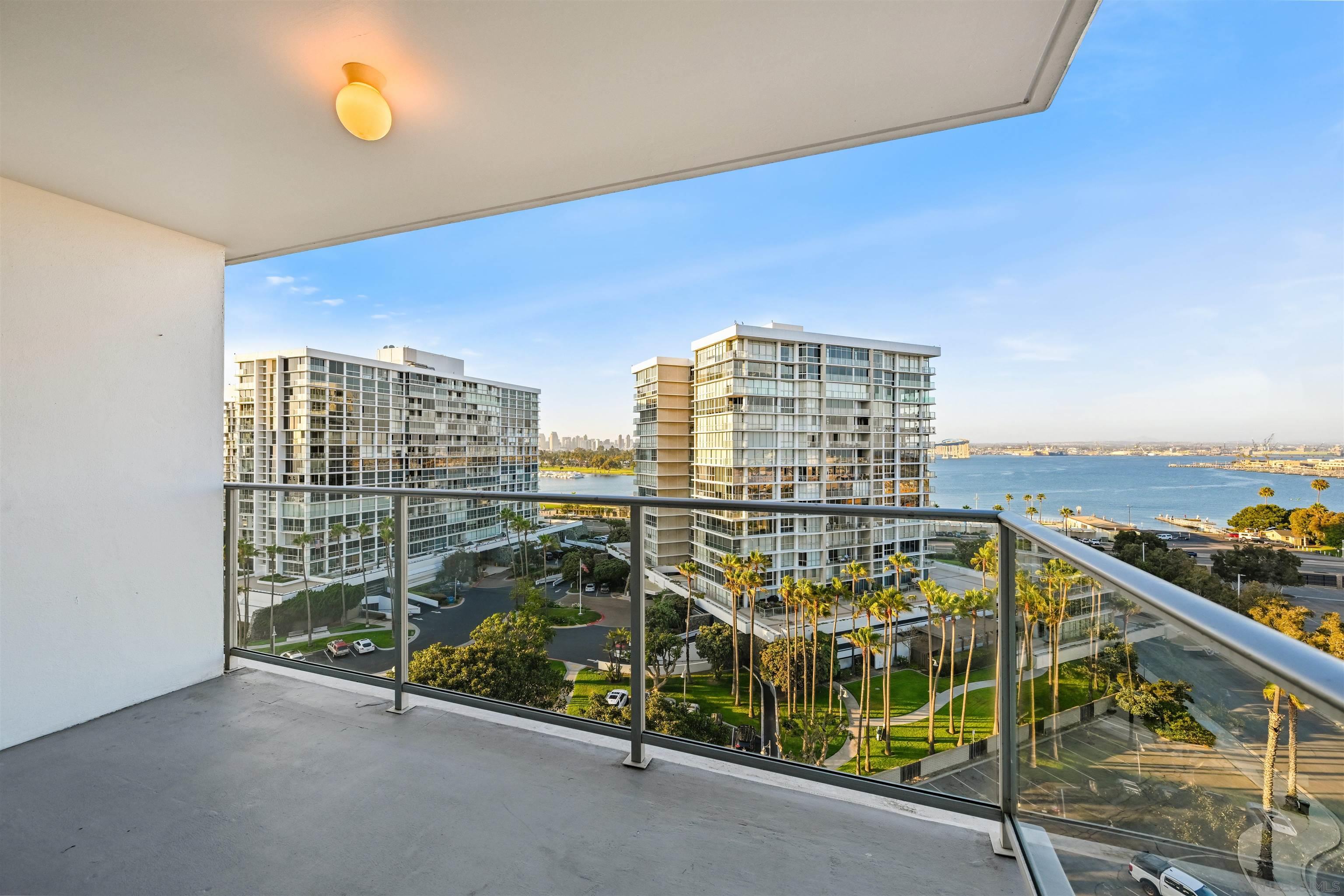 Detail Gallery Image 19 of 41 For 1830  Avenida Del Mundo  #1112,  Coronado,  CA 92118 - 1 Beds | 1 Baths