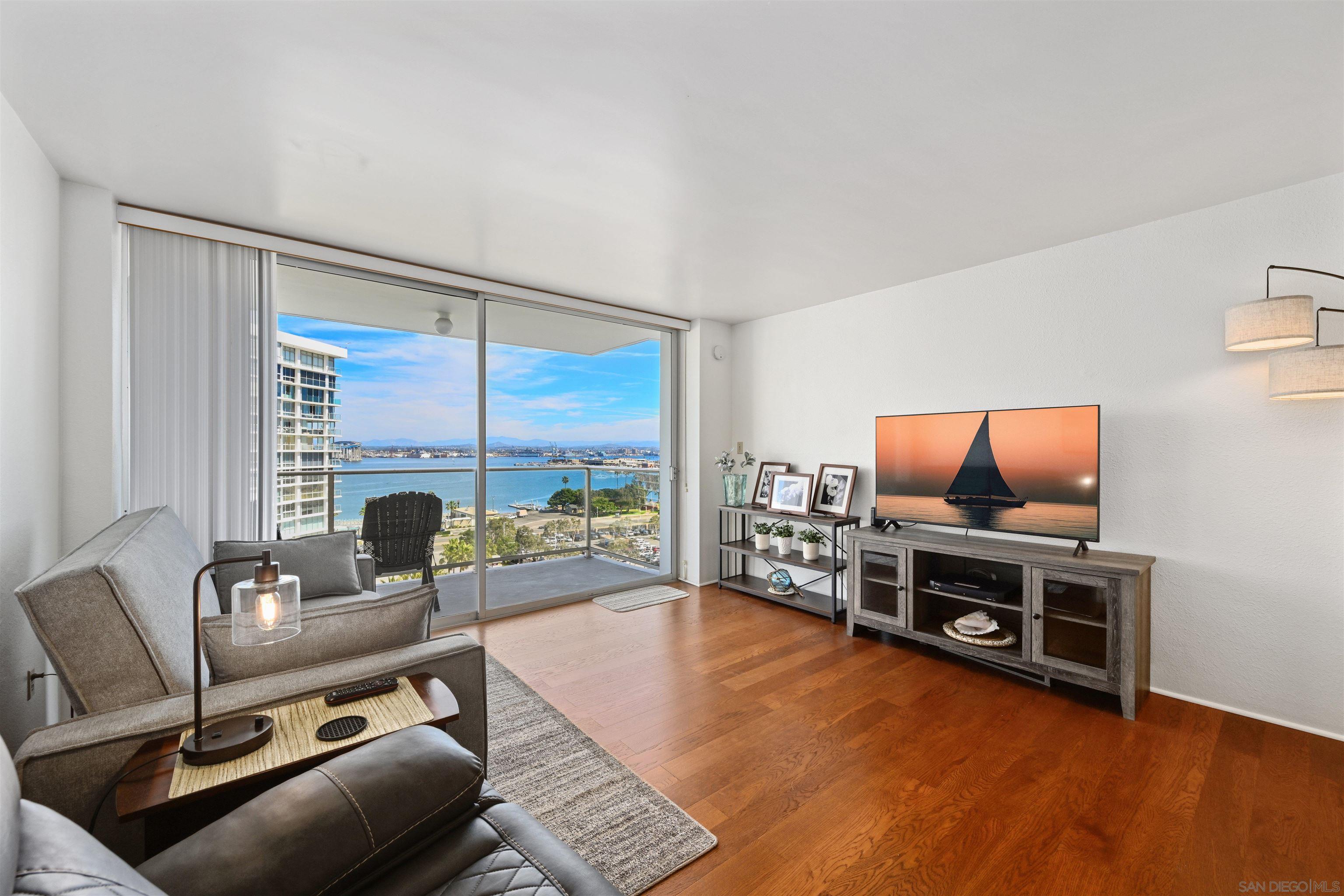 Detail Gallery Image 9 of 41 For 1830  Avenida Del Mundo  #1112,  Coronado,  CA 92118 - 1 Beds | 1 Baths