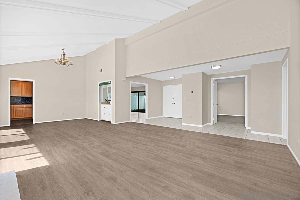 Detail Gallery Image 13 of 44 For 1617  Calle Alta, La Jolla,  CA 92037 - 3 Beds | 2 Baths