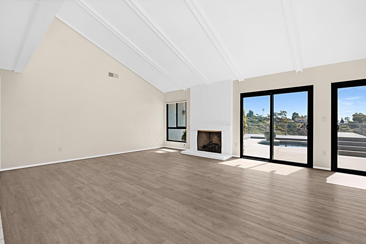 Detail Gallery Image 14 of 44 For 1617  Calle Alta, La Jolla,  CA 92037 - 3 Beds | 2 Baths