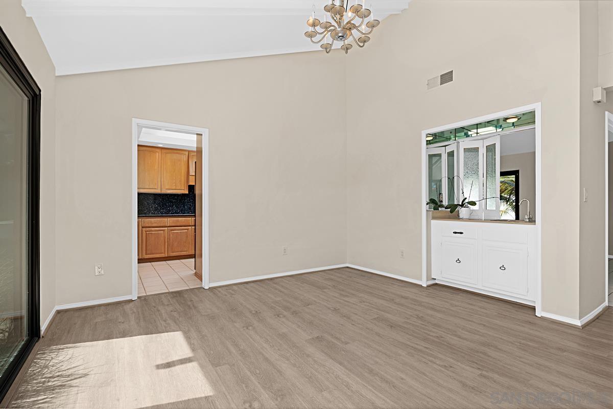 Detail Gallery Image 17 of 44 For 1617  Calle Alta, La Jolla,  CA 92037 - 3 Beds | 2 Baths