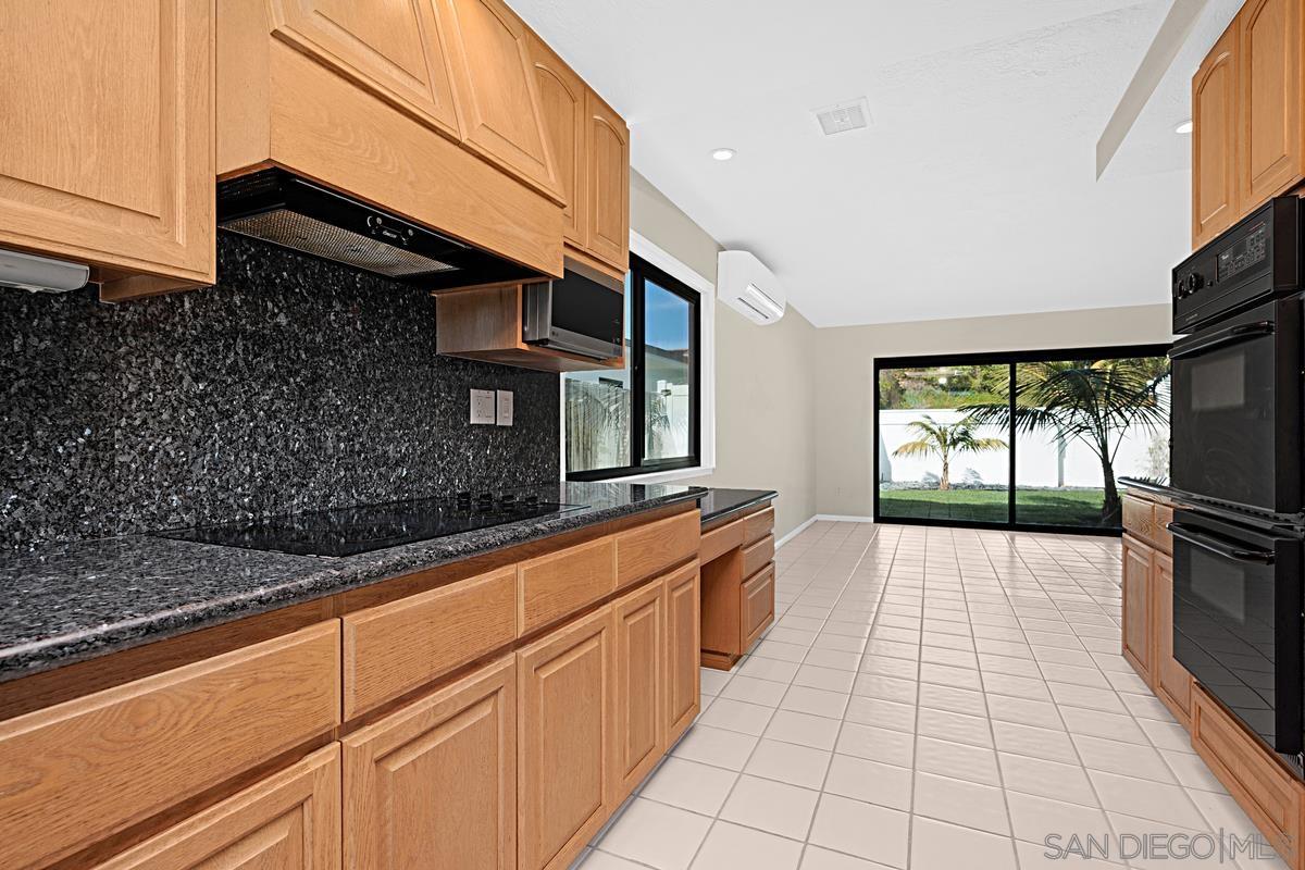 Detail Gallery Image 21 of 44 For 1617  Calle Alta, La Jolla,  CA 92037 - 3 Beds | 2 Baths